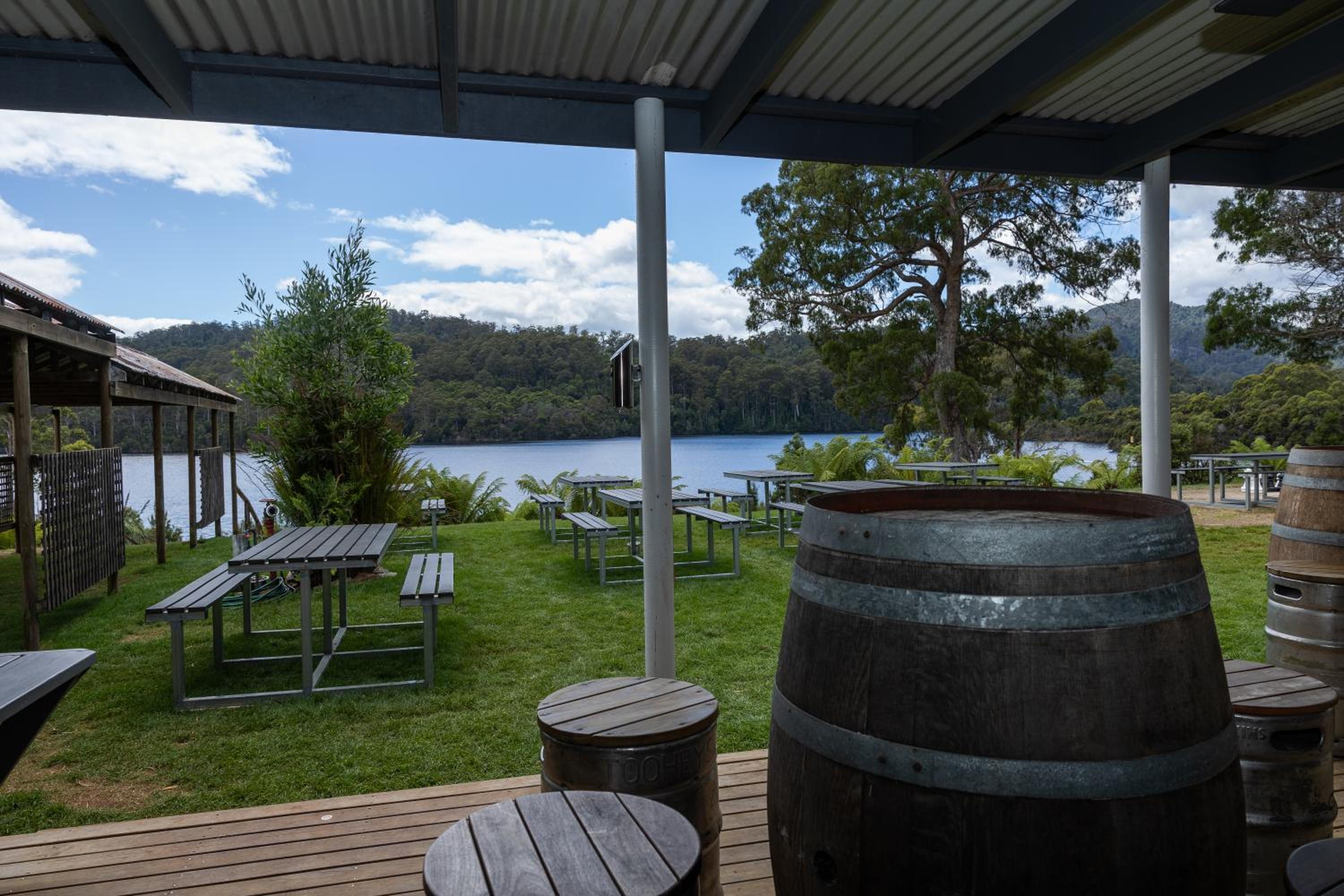 Tullah Lakeside Lodge