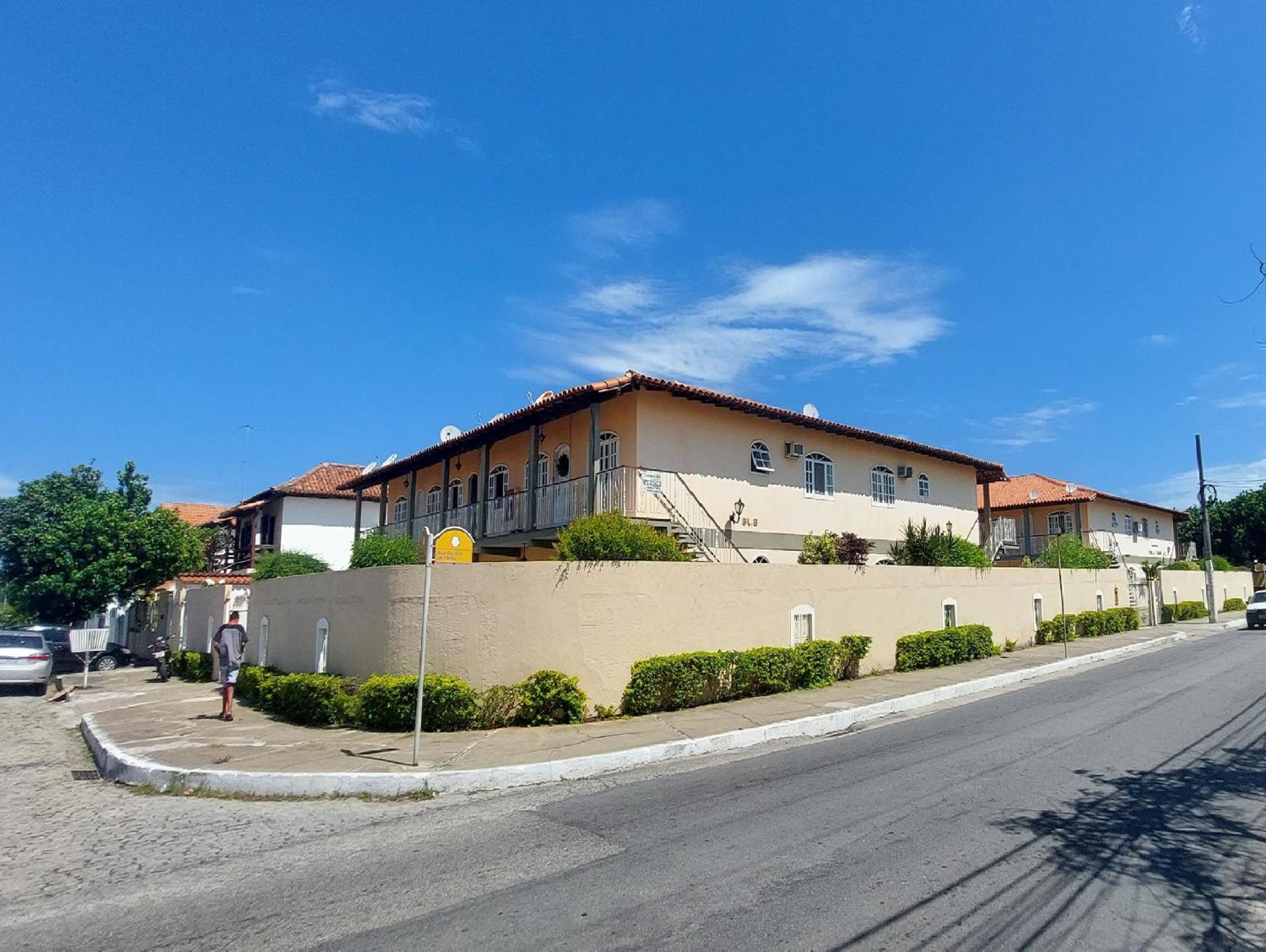 Ótimo apto de quarto, sala, cozinha e banheiro em Cabo Frio - caução garantia 200,00 - acomoda até 6 pessoas confortavelmente em camas - WiFi na área exter