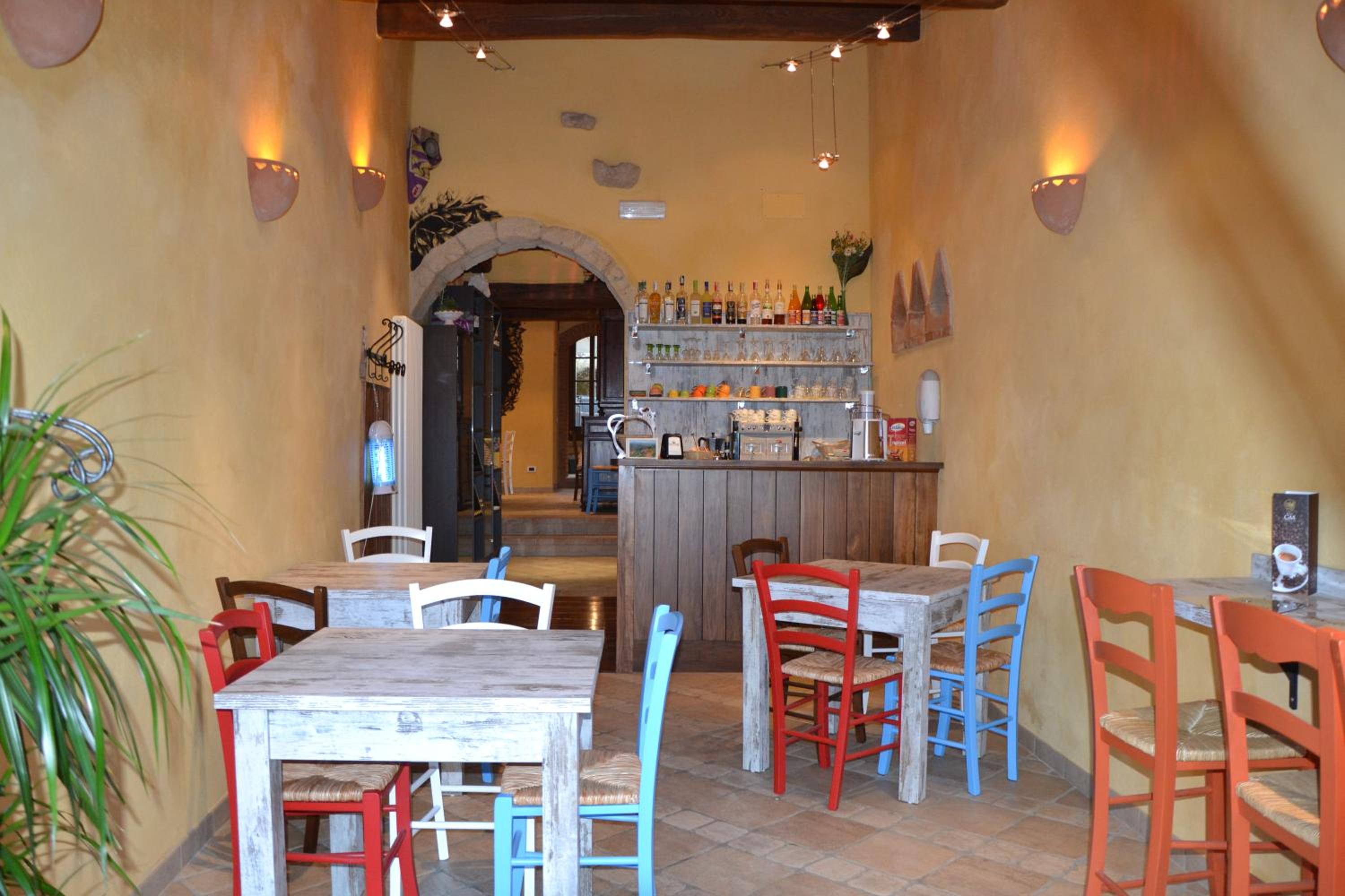 Il Borgo Del Lupo Relax Family Apartments in Tuscany with Restaurant & Swimming Pool
