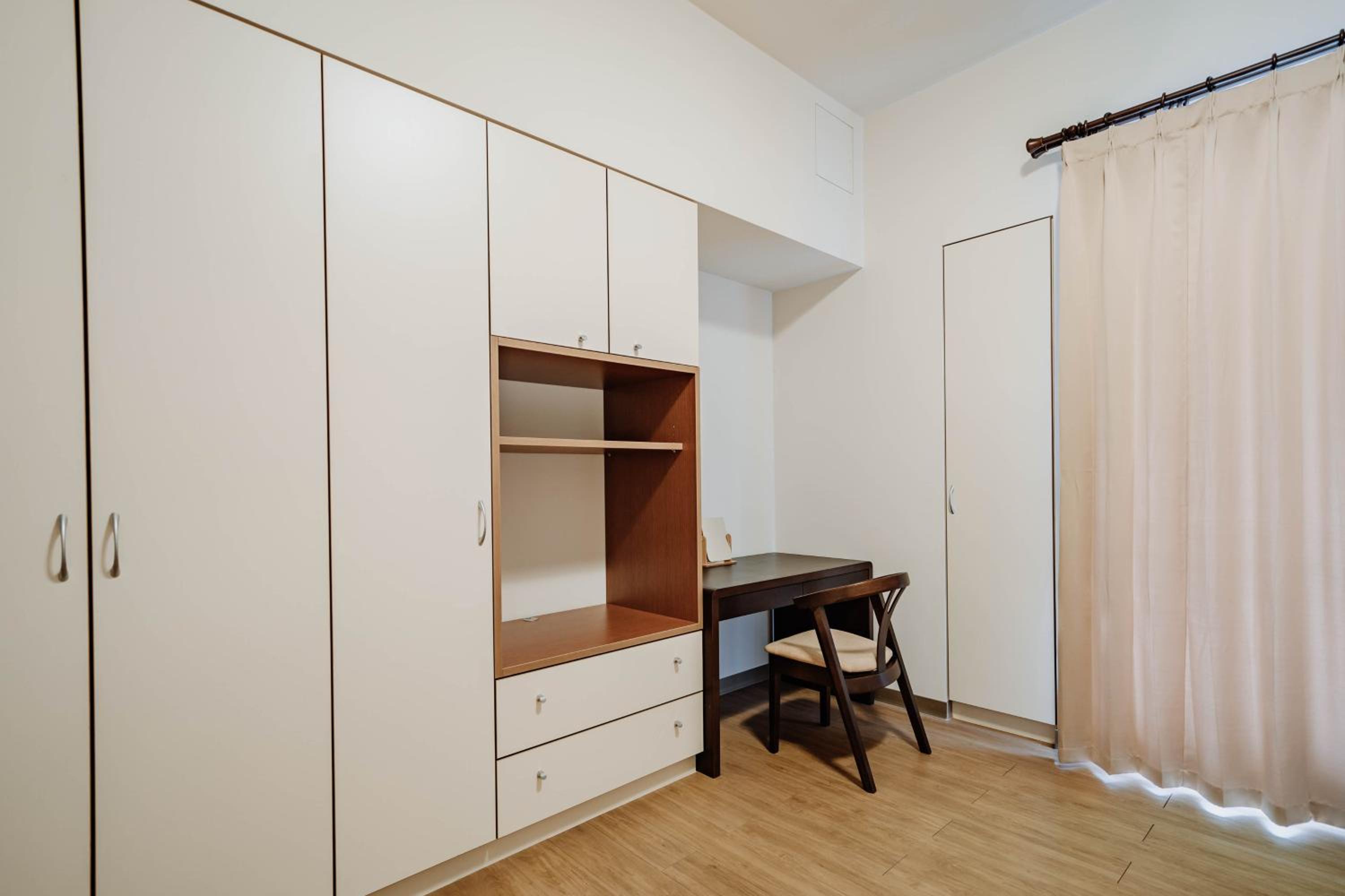 LAR Suite