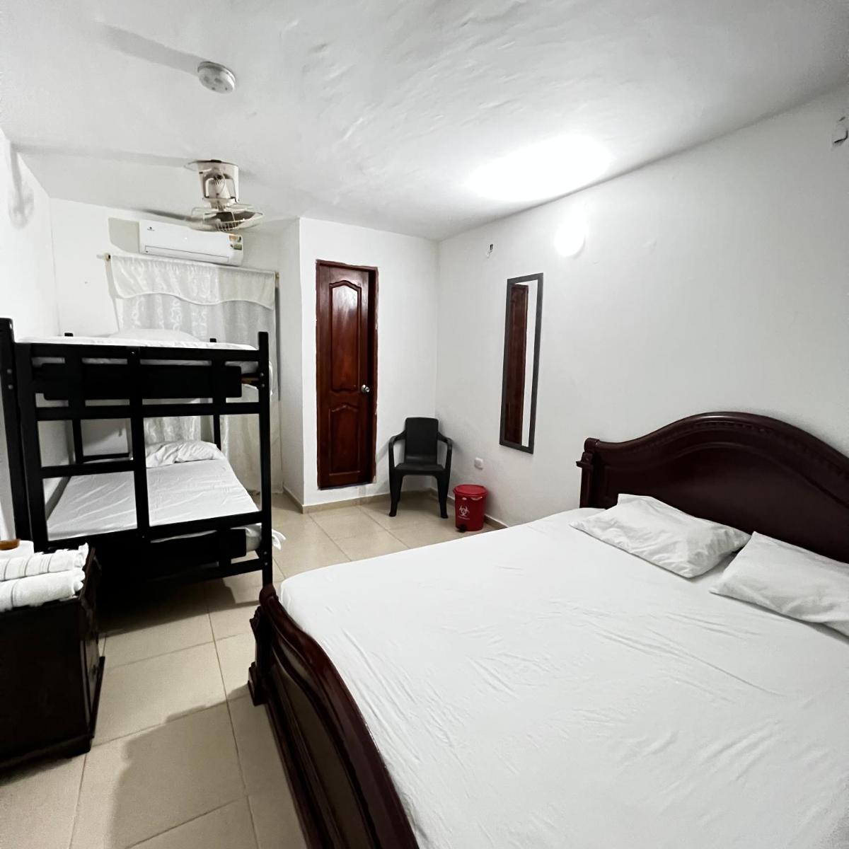 Hostal Taganga Plaza
