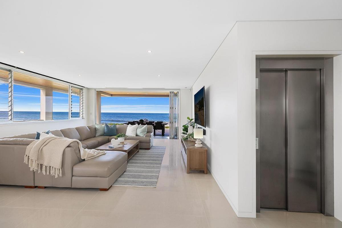 Serene Stay Breathtaking Beachfront with Spa