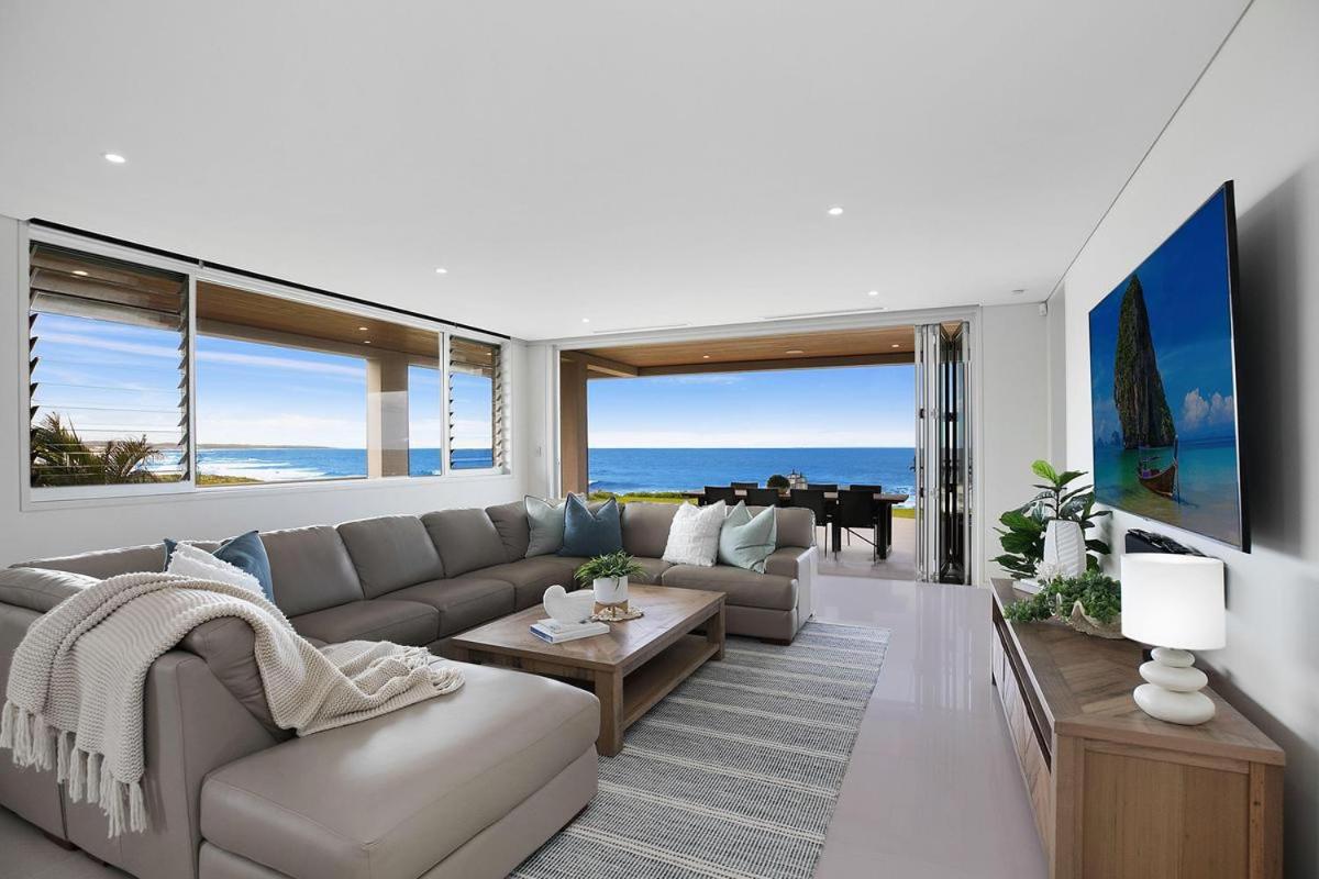 Serene Stay Breathtaking Beachfront with Spa