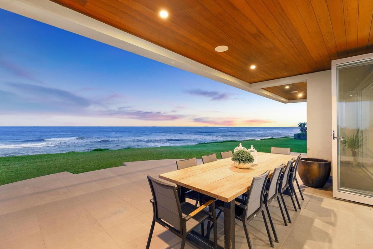Serene Stay Breathtaking Beachfront with Spa