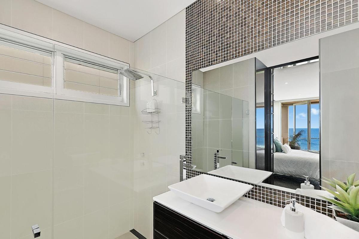 Serene Stay Breathtaking Beachfront with Spa