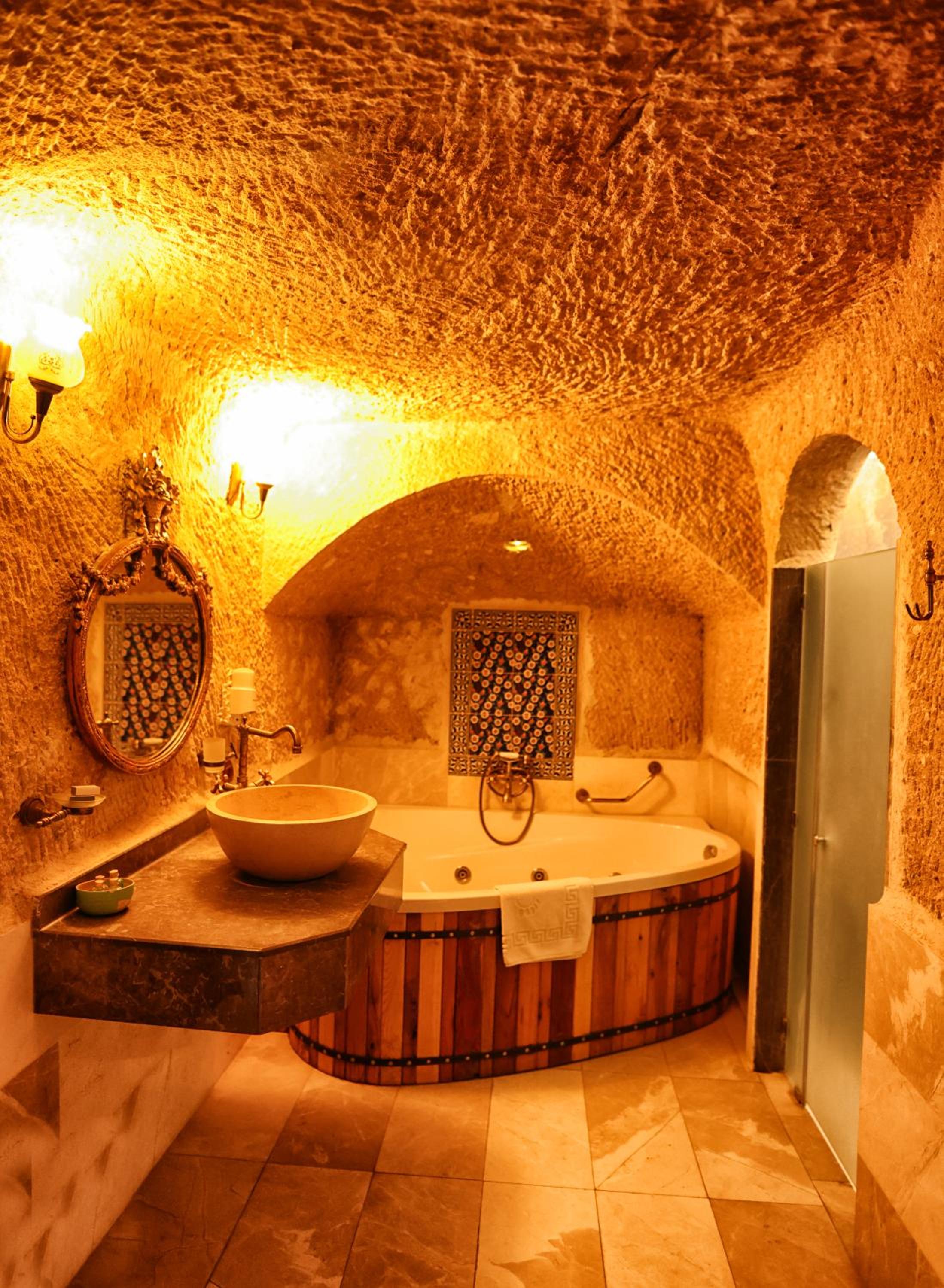 Traveller's Cave Hotel - Image 87