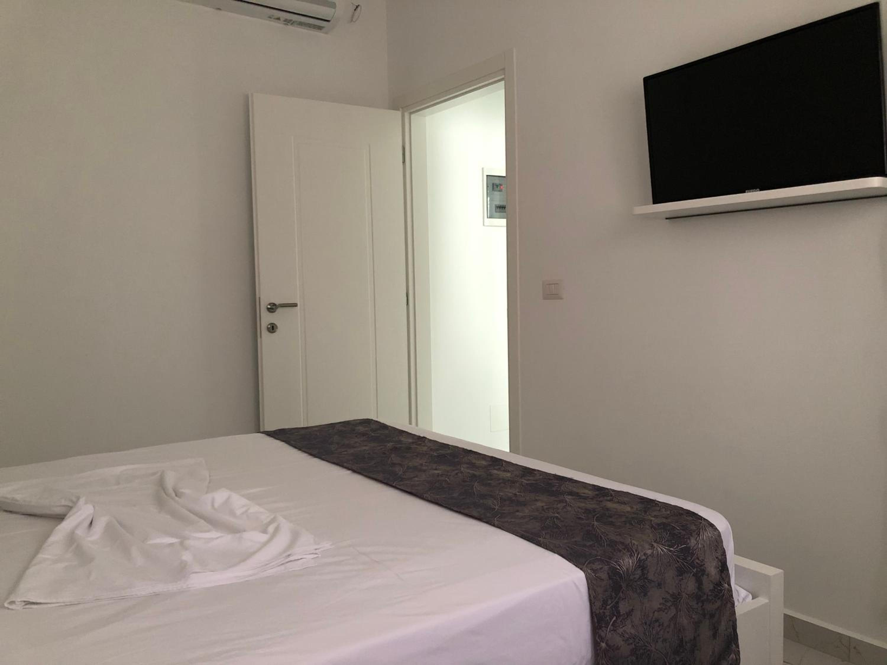 Eos ApartHotel