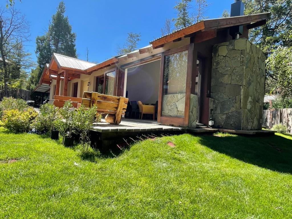 CASA AZUL LIMAY VILLA LA ANGOSTURA