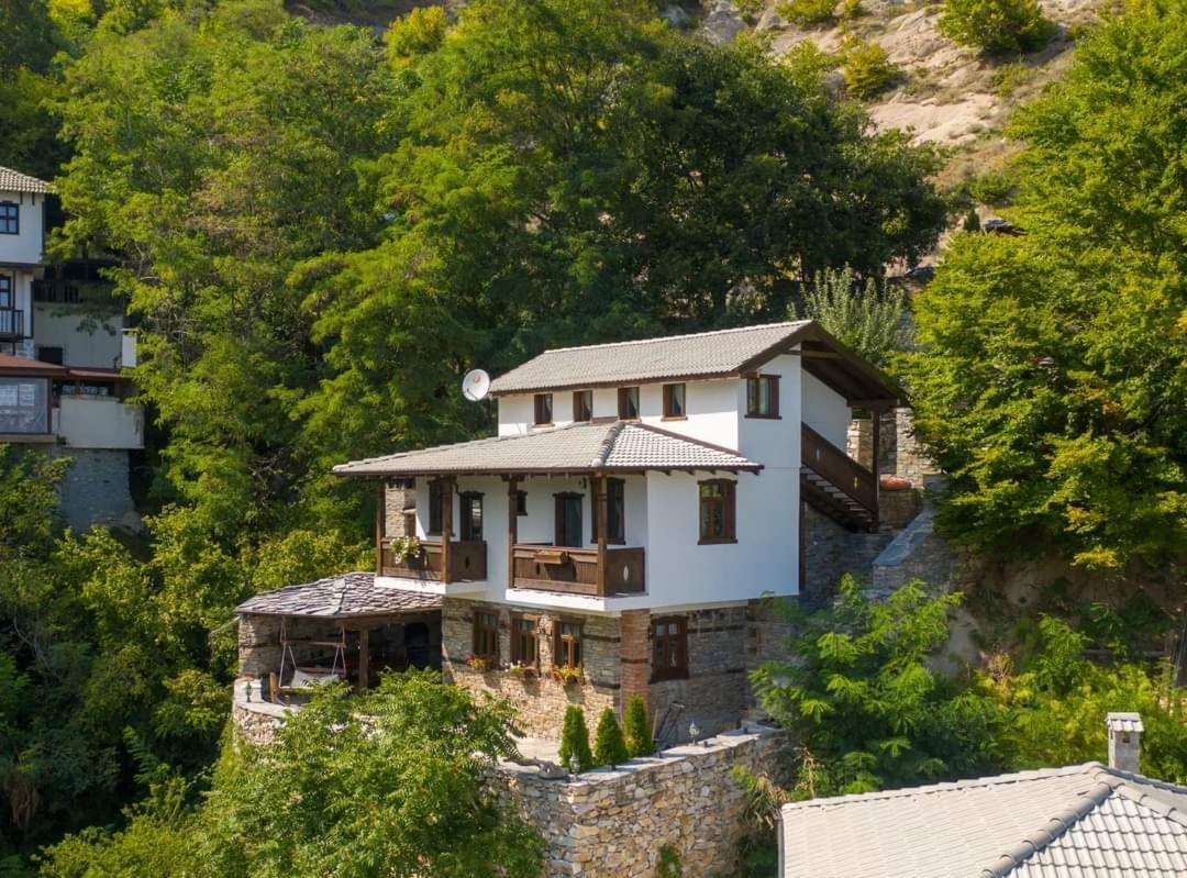 Yancheva Guest House