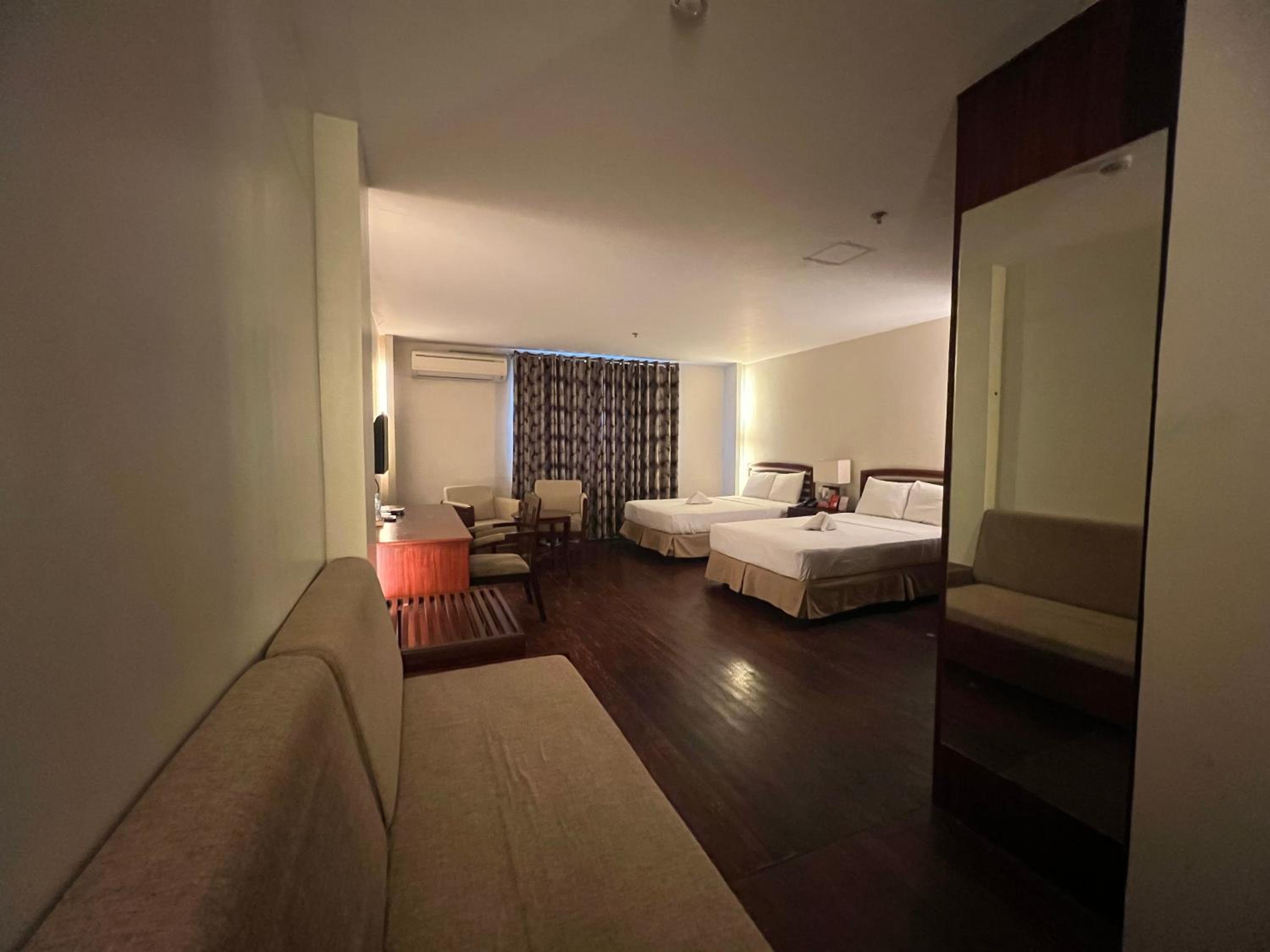 Cebu Century Plaza Hotel