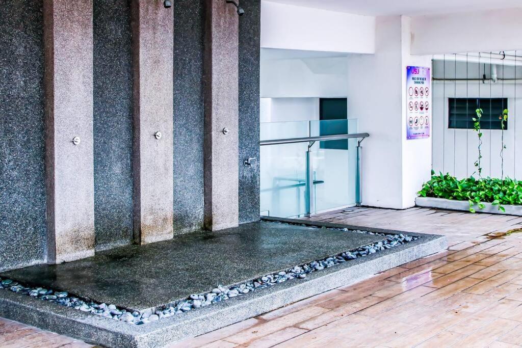 -Near Sunway Pyramid- 2Bedroom 2Bathroom- photo 6