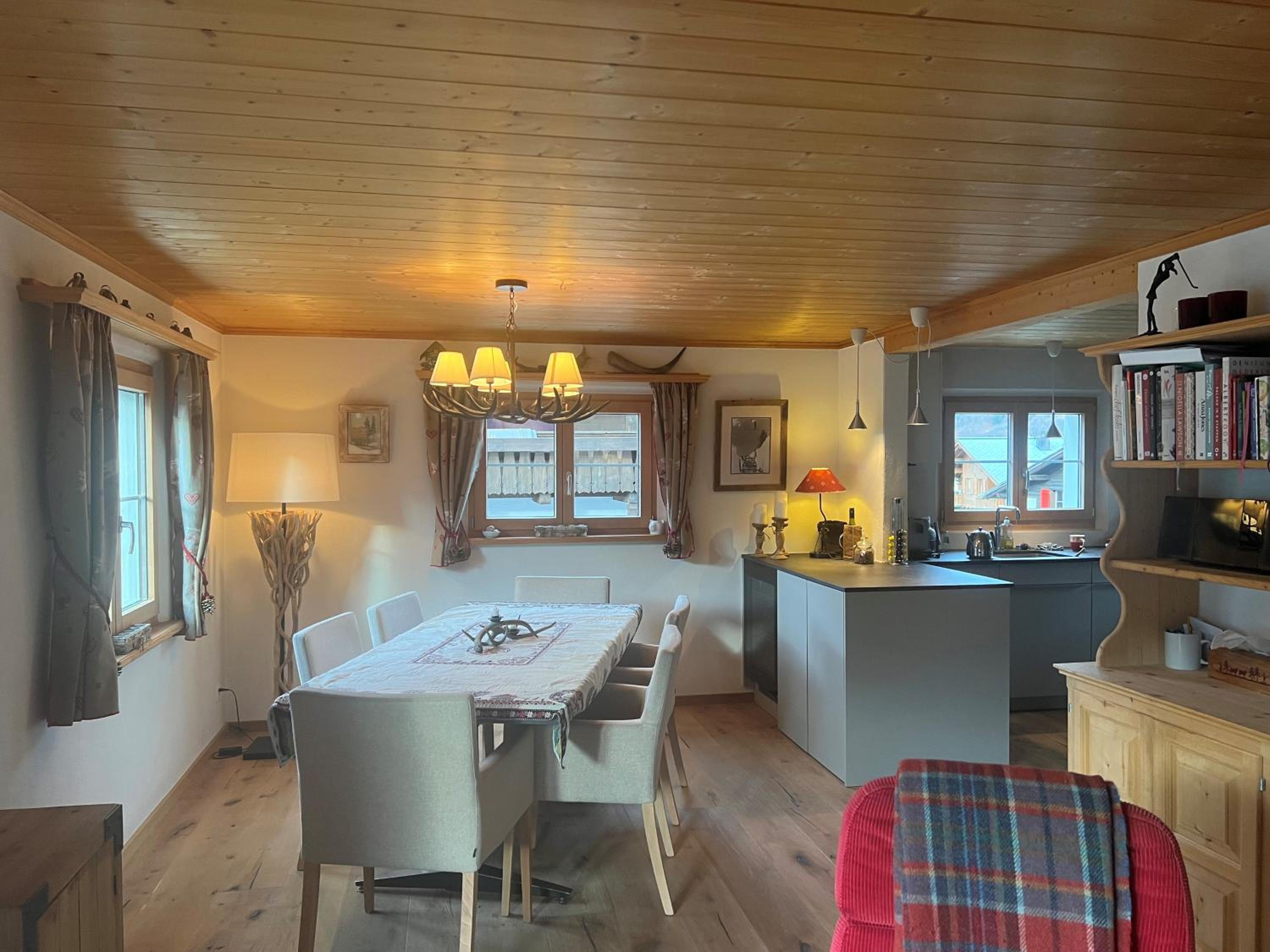 WEF Central Luxury Mountain Chalet - non smoking, double garage, Panoramic Views & Private Apartment Included view 5