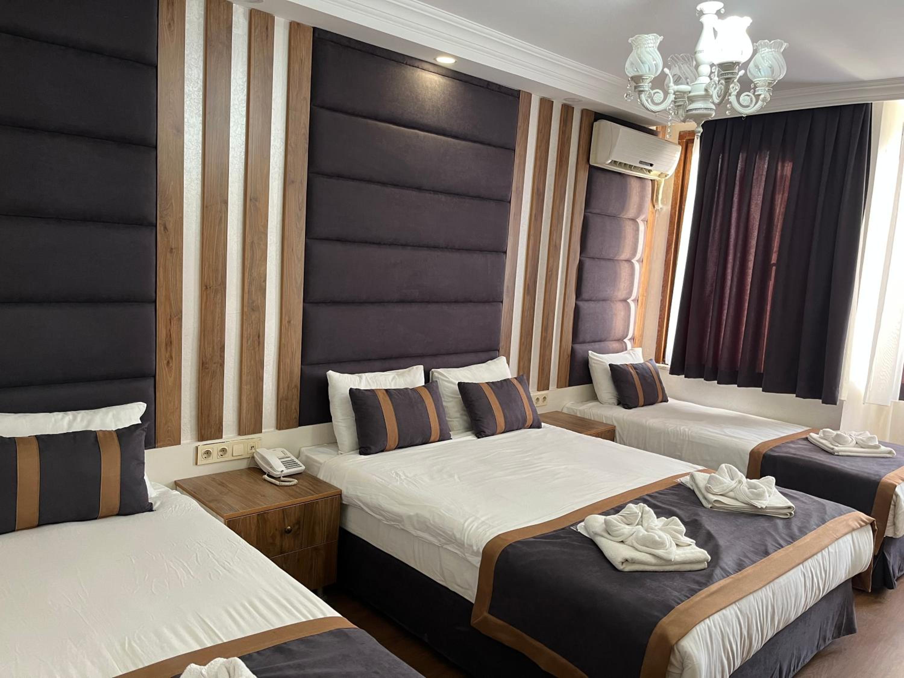 Nova Roma Hotel - Image 17