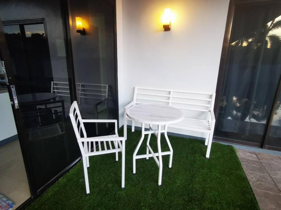 Lovely 2-bedroom hotspring resort view 5