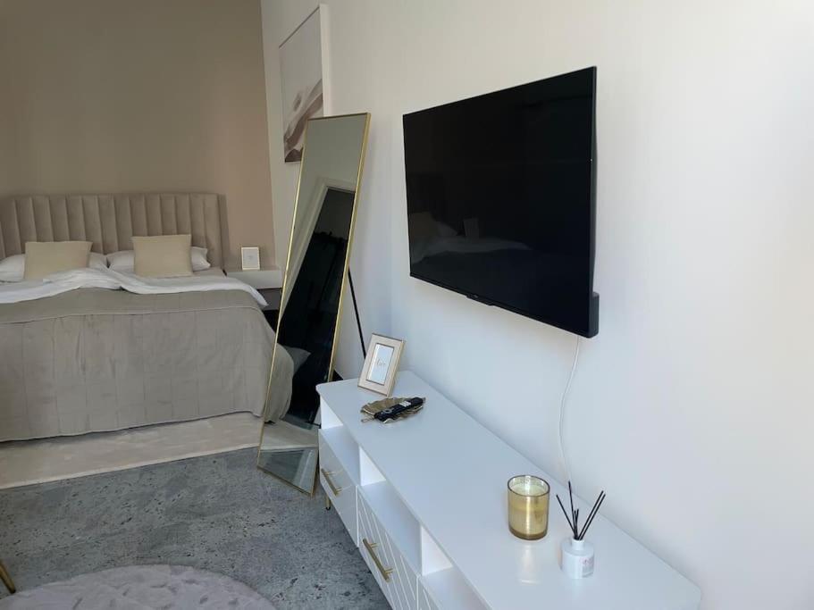 Luxuriöses Studio mit privatem Zugang zum See
