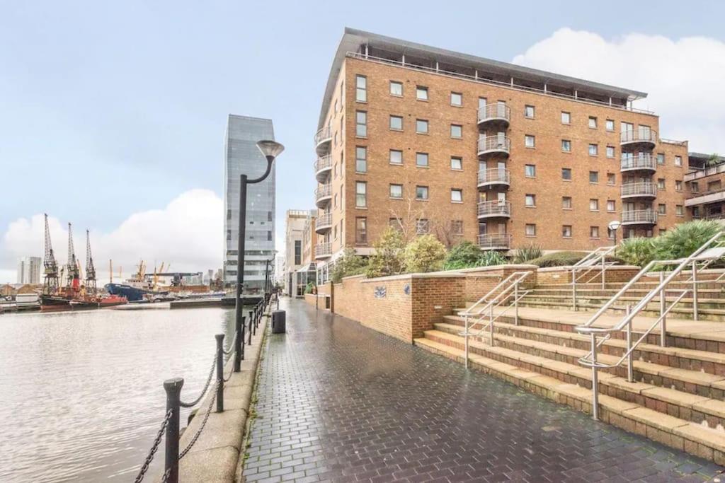 1 Bedroom Flat with Free Parking