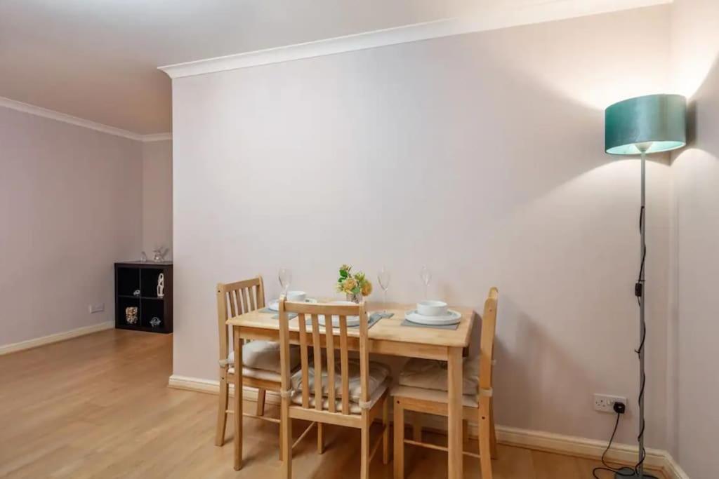 1 Bedroom Flat with Free Parking