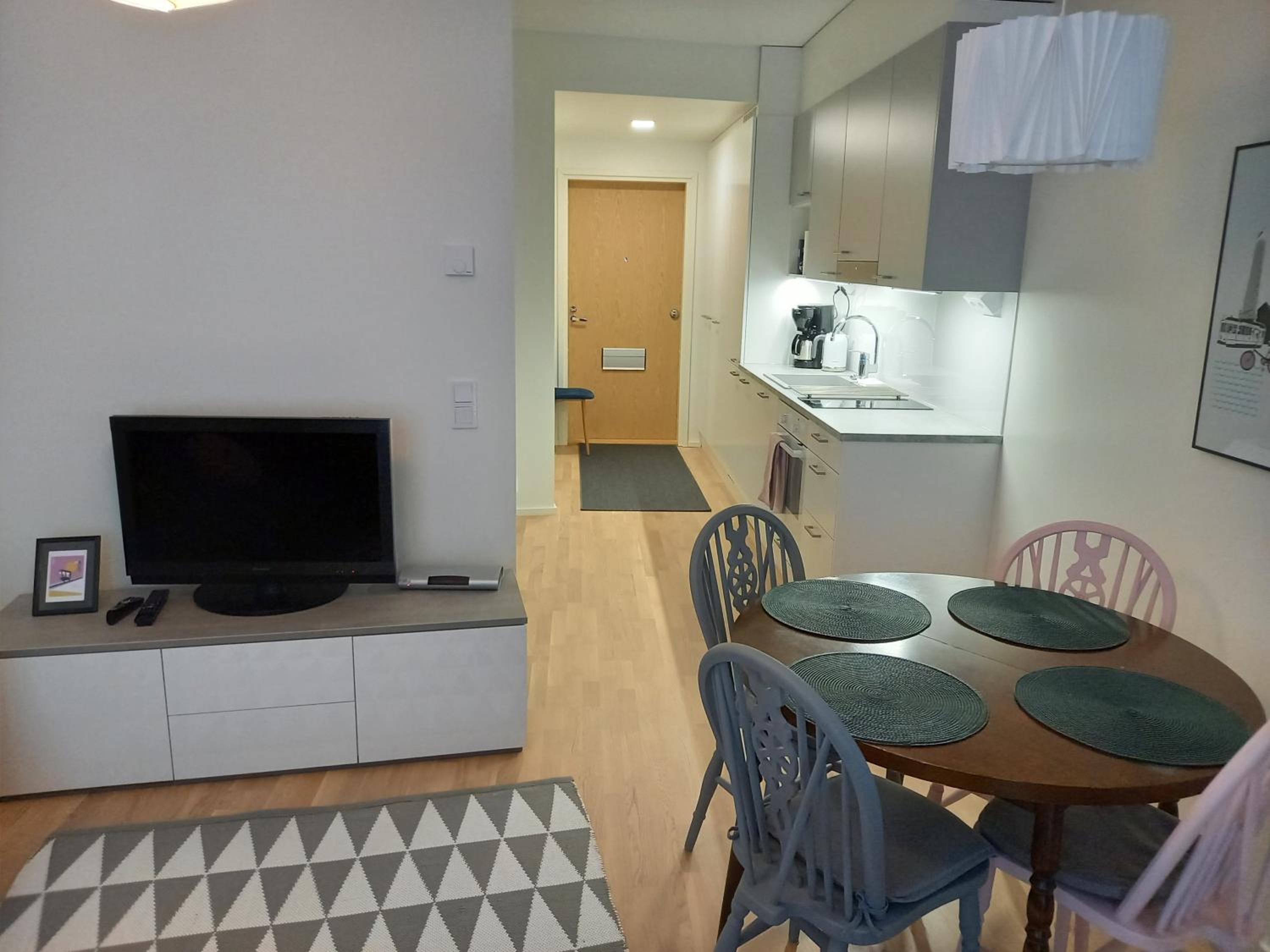 New&Easy apartment in the center view 5