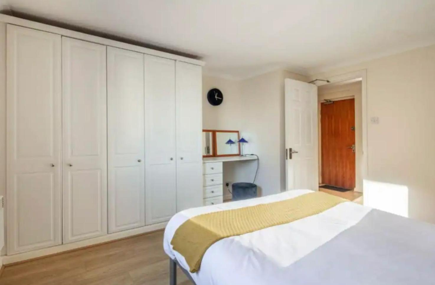 1 Bedroom Flat with Free Parking