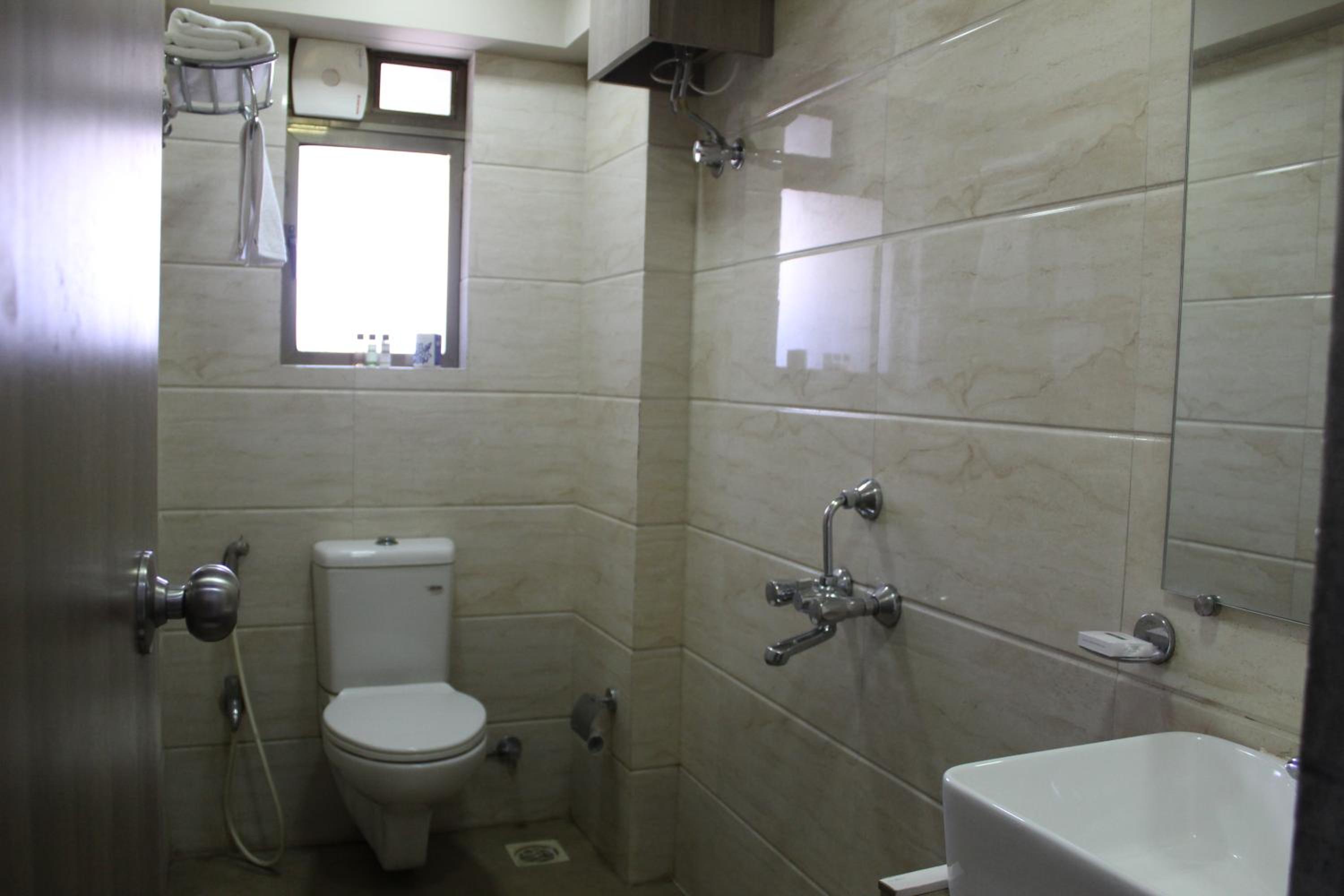 MAXXVALUE - SERVICE APARTMENT MAROL view 2