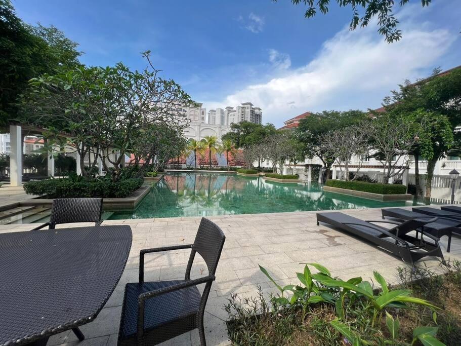Perfect Marina Stay@ Strait Quay 5 pax w/ Free Carpark photo 5