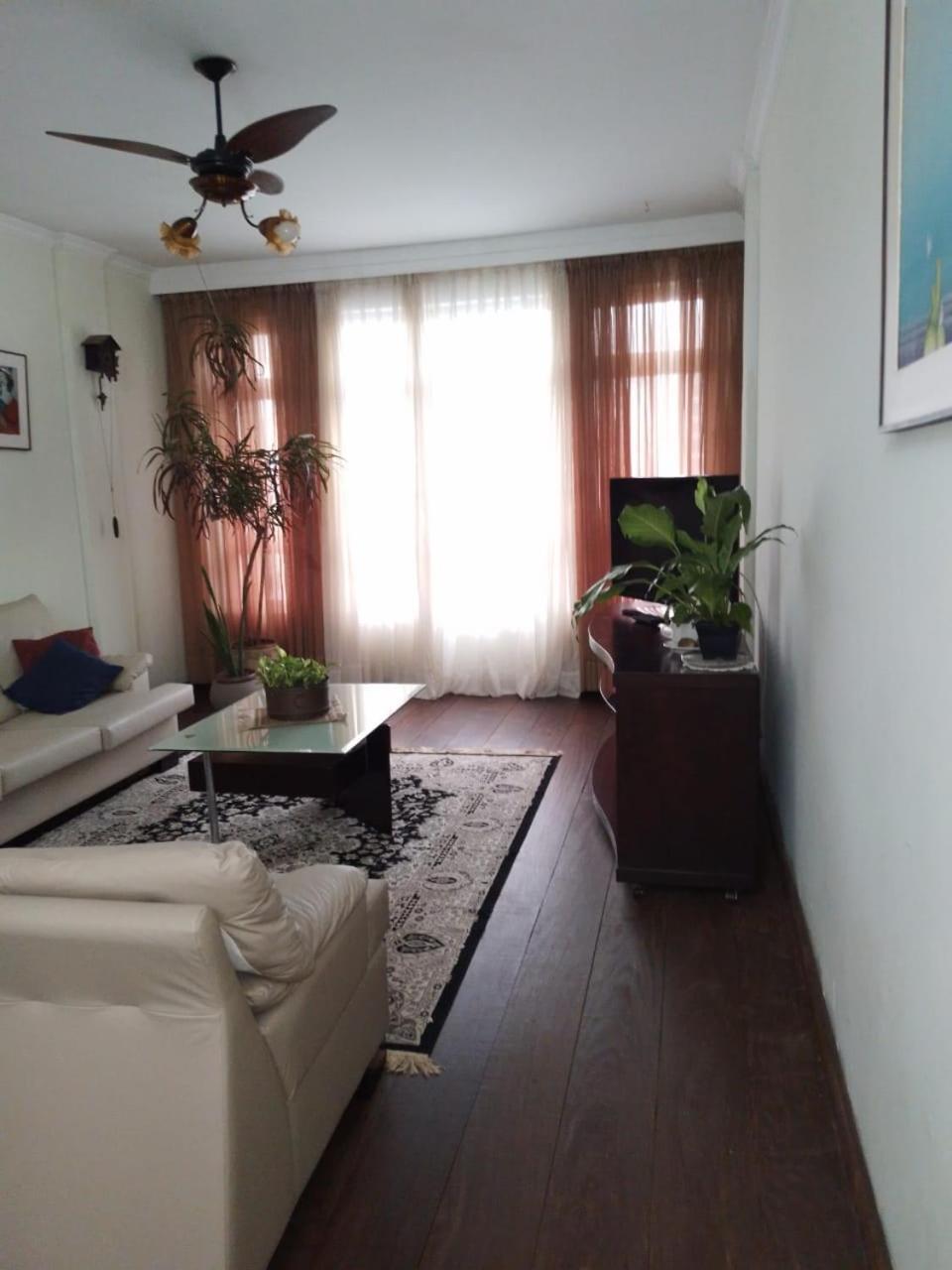 Apartamento Gonzaga Santos