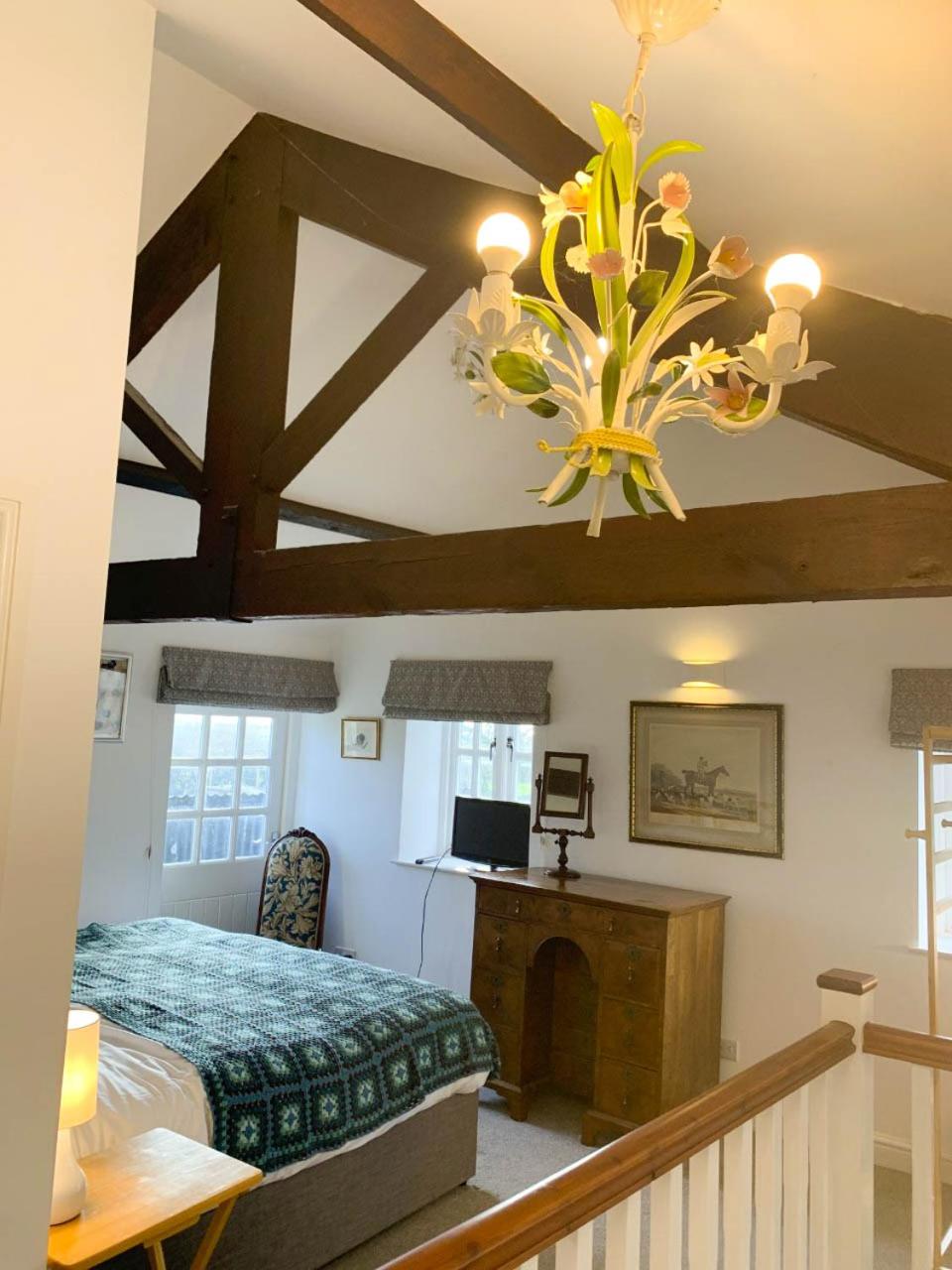 2 Stable Cottage, Llanbethery view 4