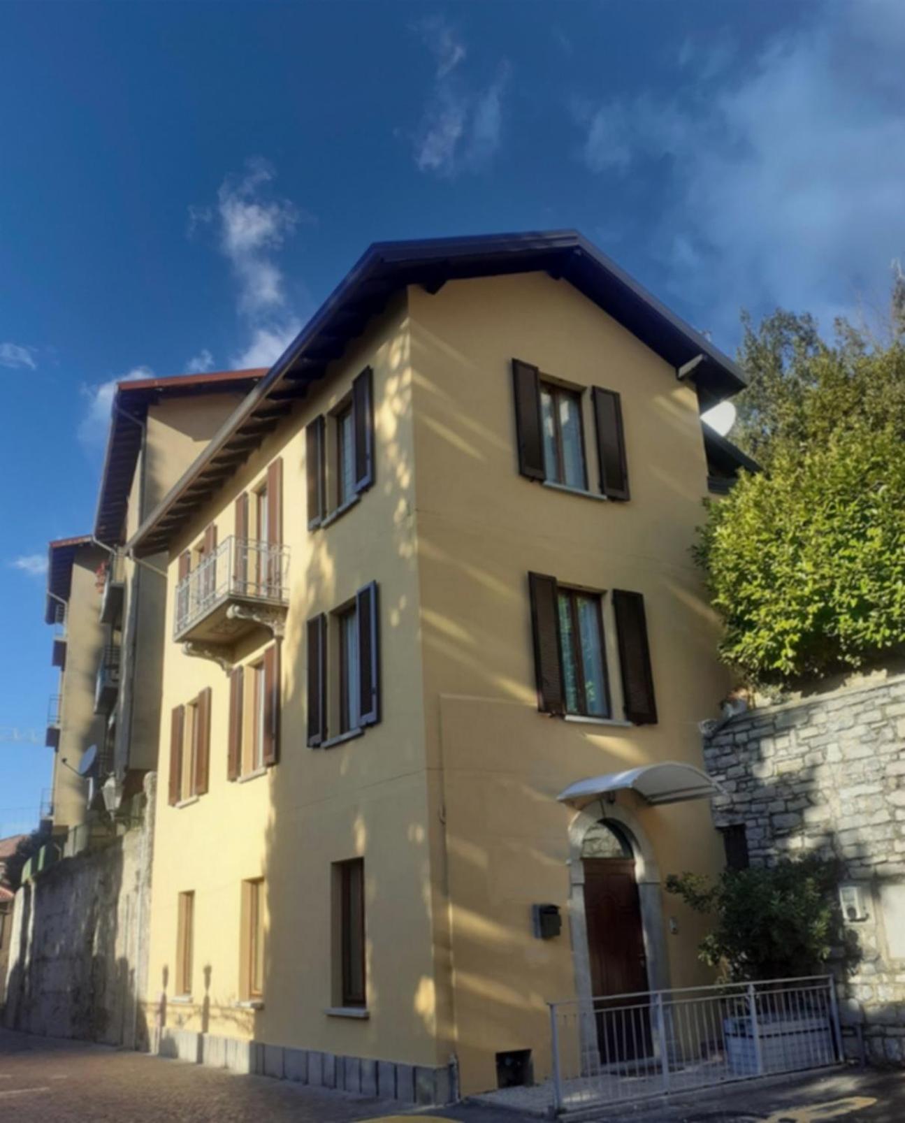 Villa Central Varenna view 3