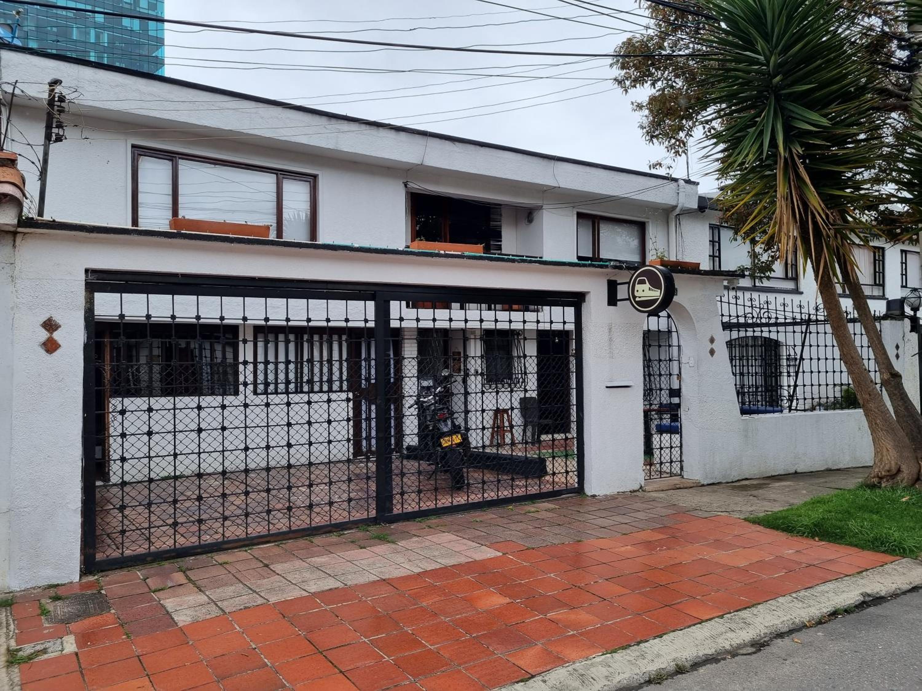 acogedor Hostal usaquen la parada del tren