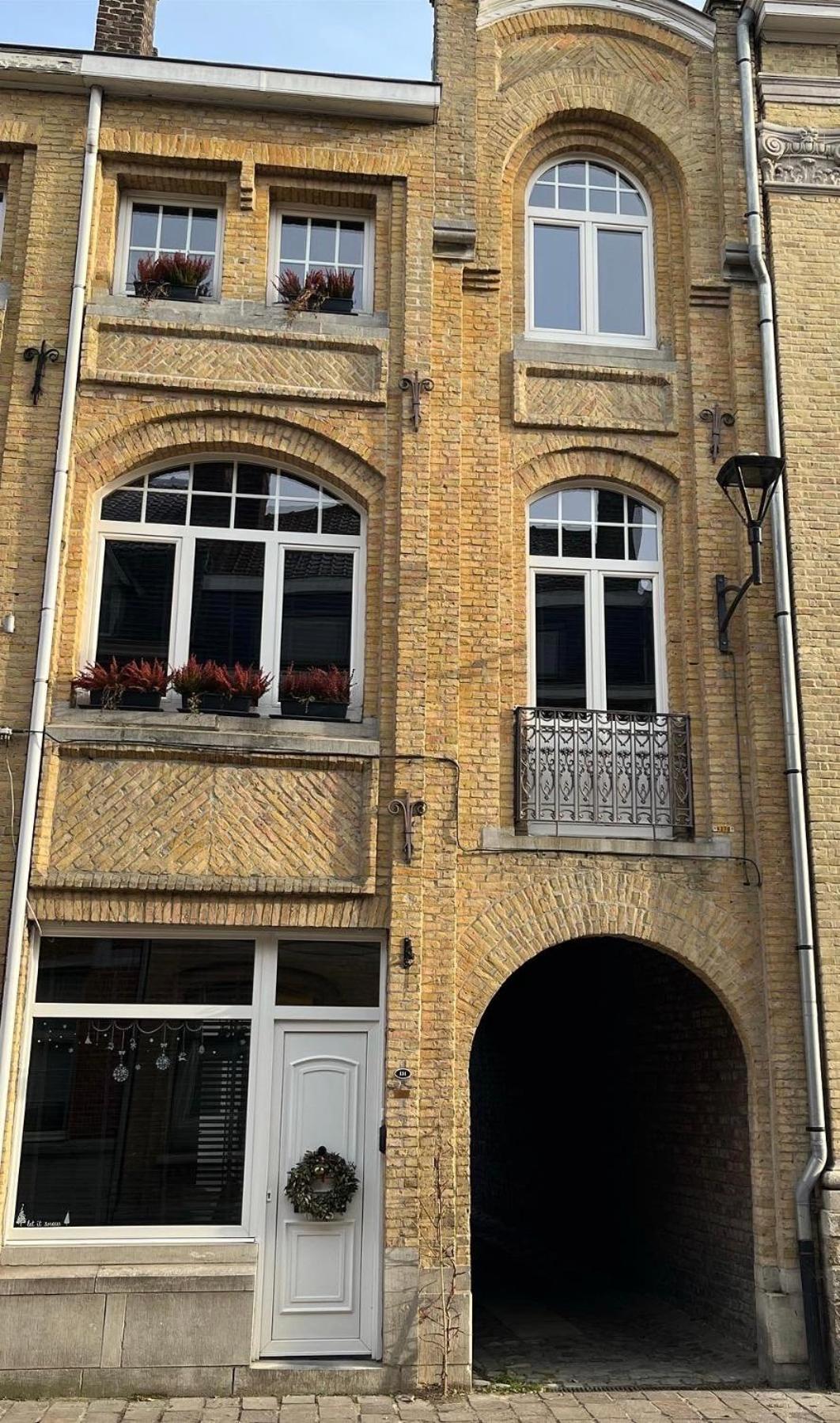 Little gate