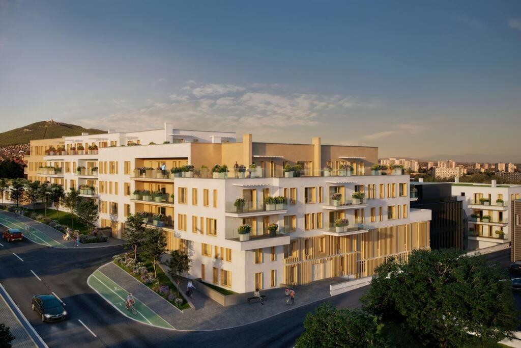 Komfortný apartmán A407 v centre NR - Parkovanie zdarma - Bez kuchyne