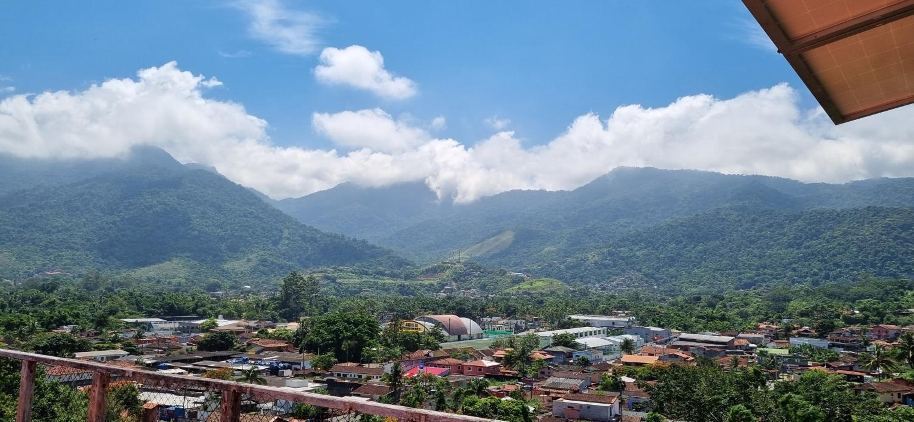 Suite completa Ilhabela - com varanda e vista panorâmica