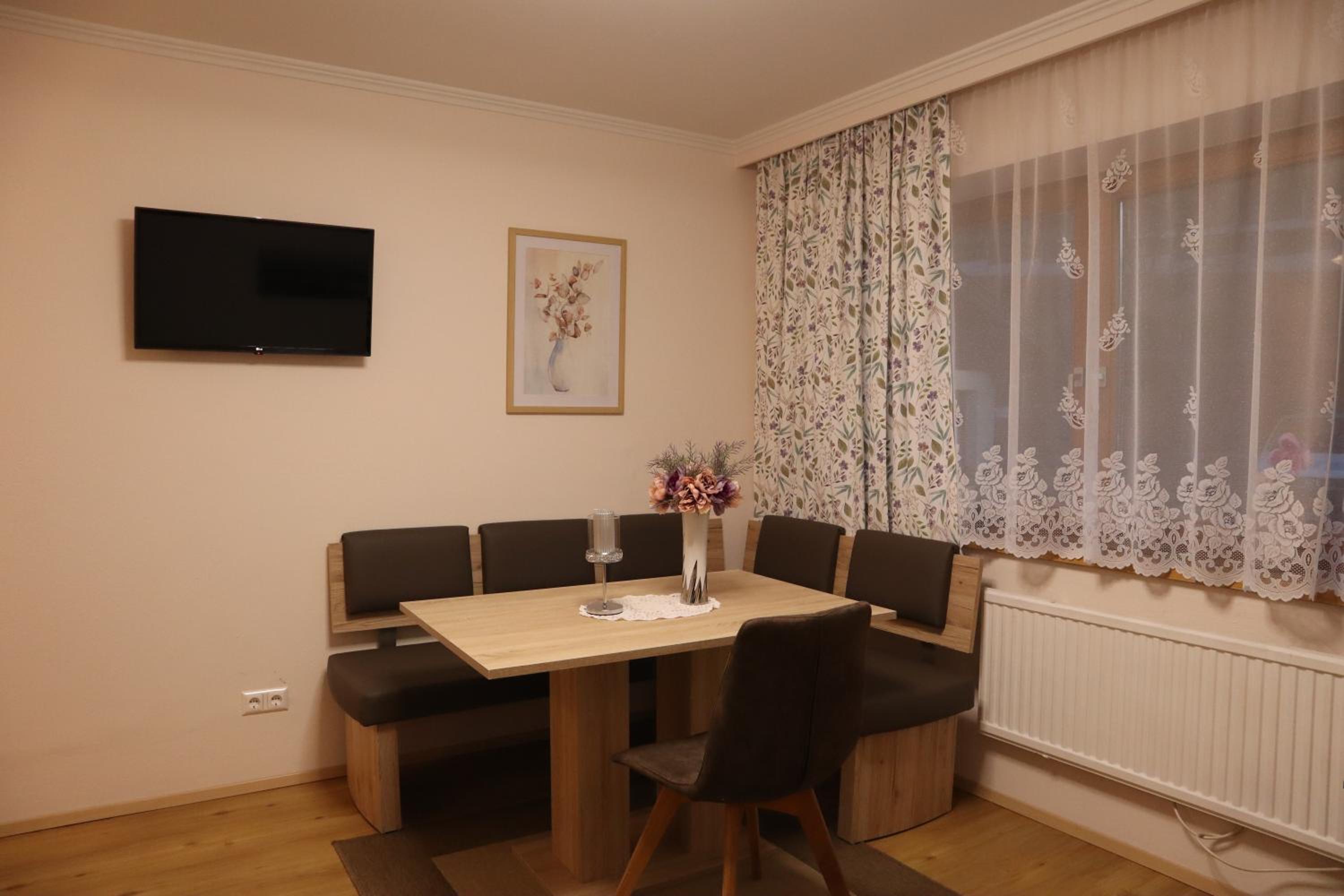 Landhaus-Appartements Warraich