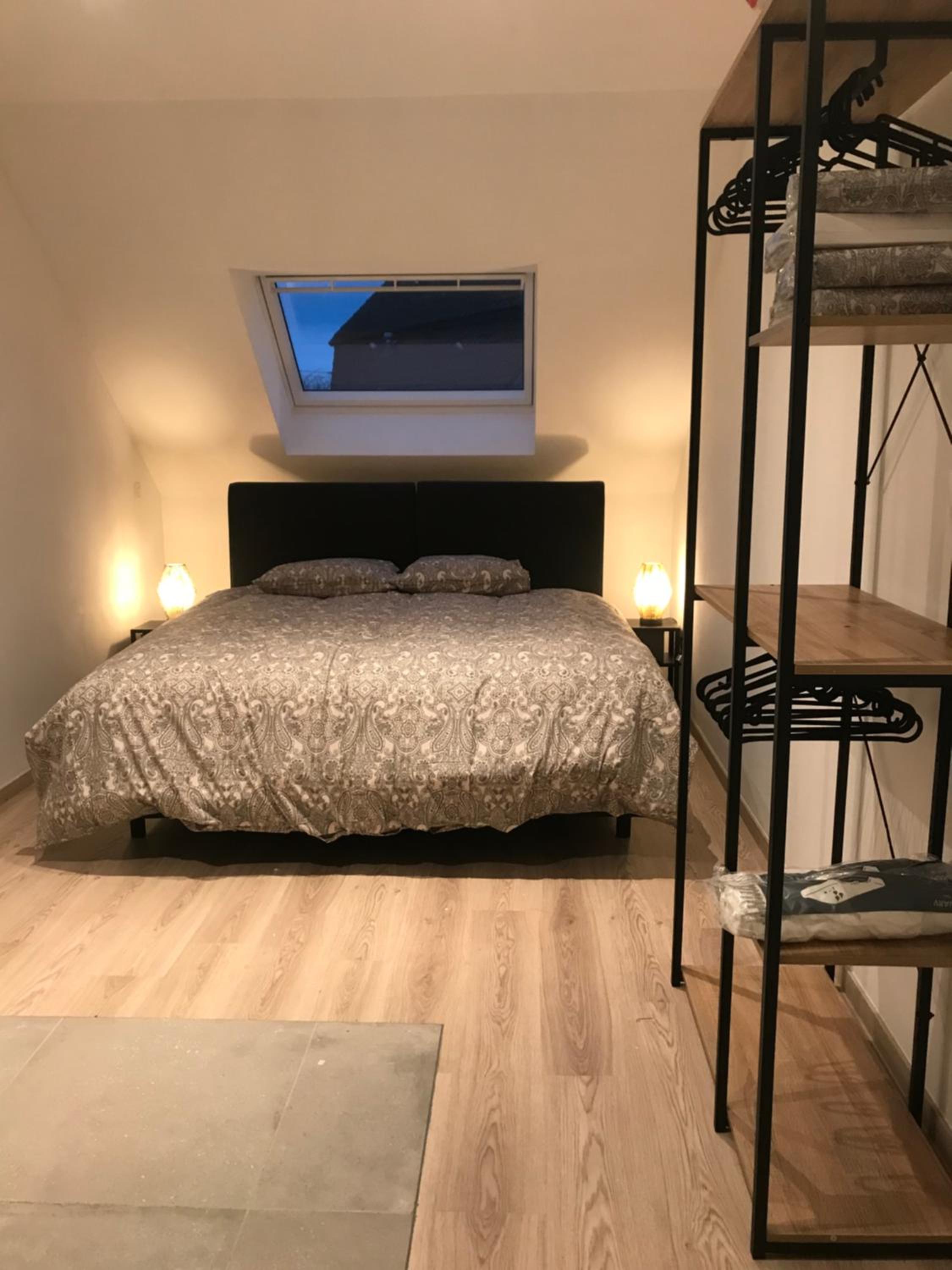 THE 77 work or holiday new home