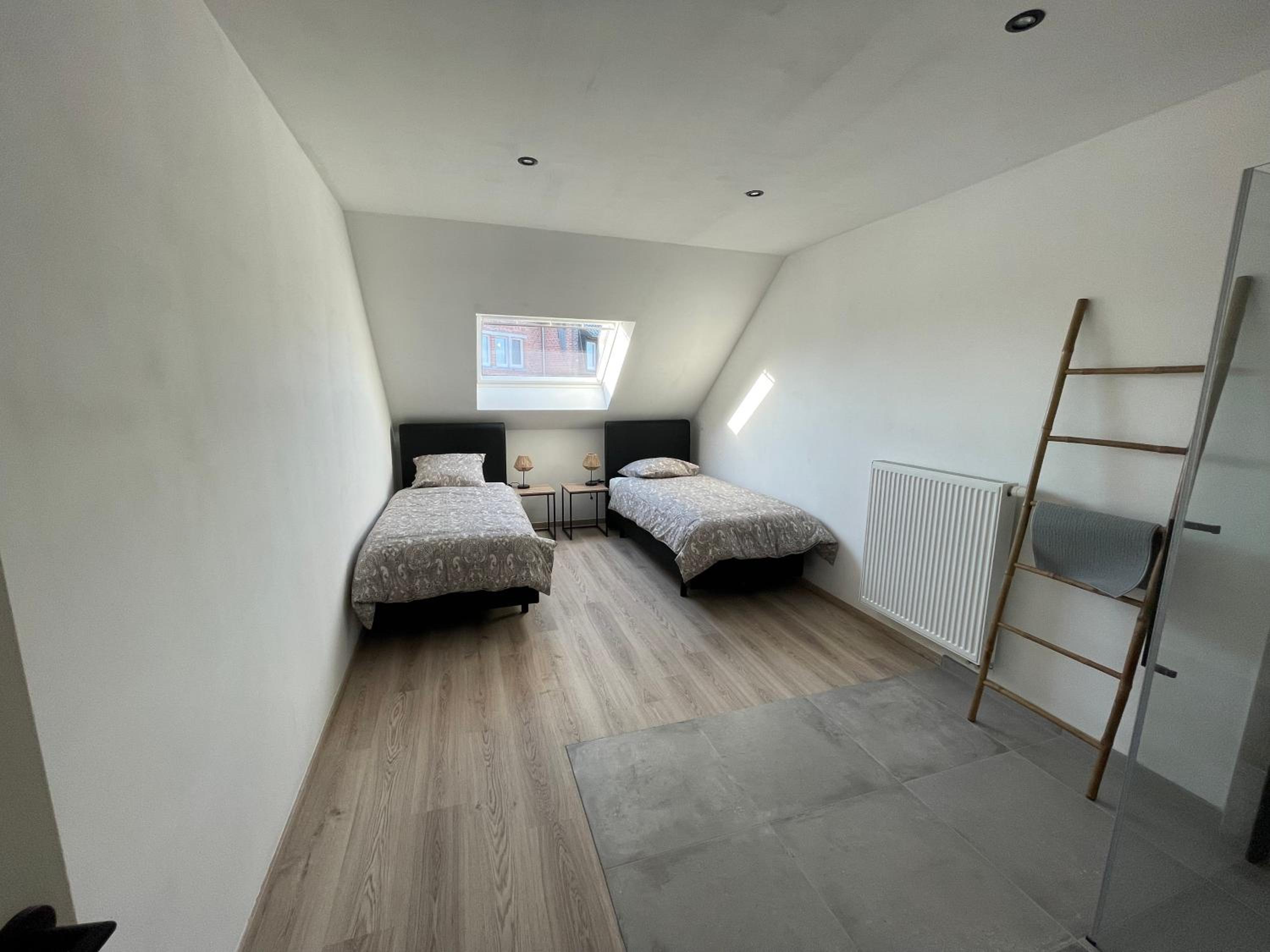THE 77 work or holiday new home