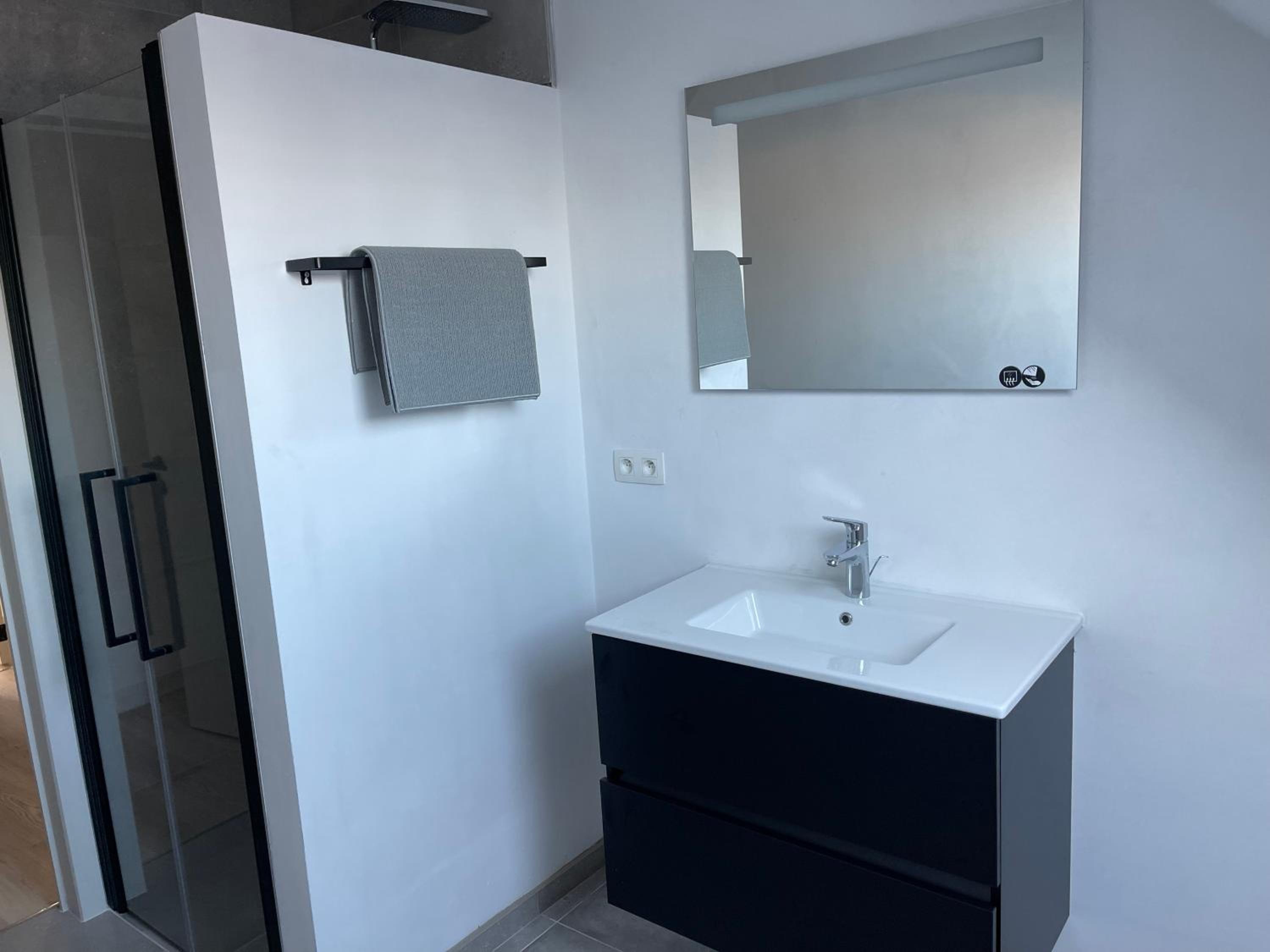 THE 77 work or holiday new home