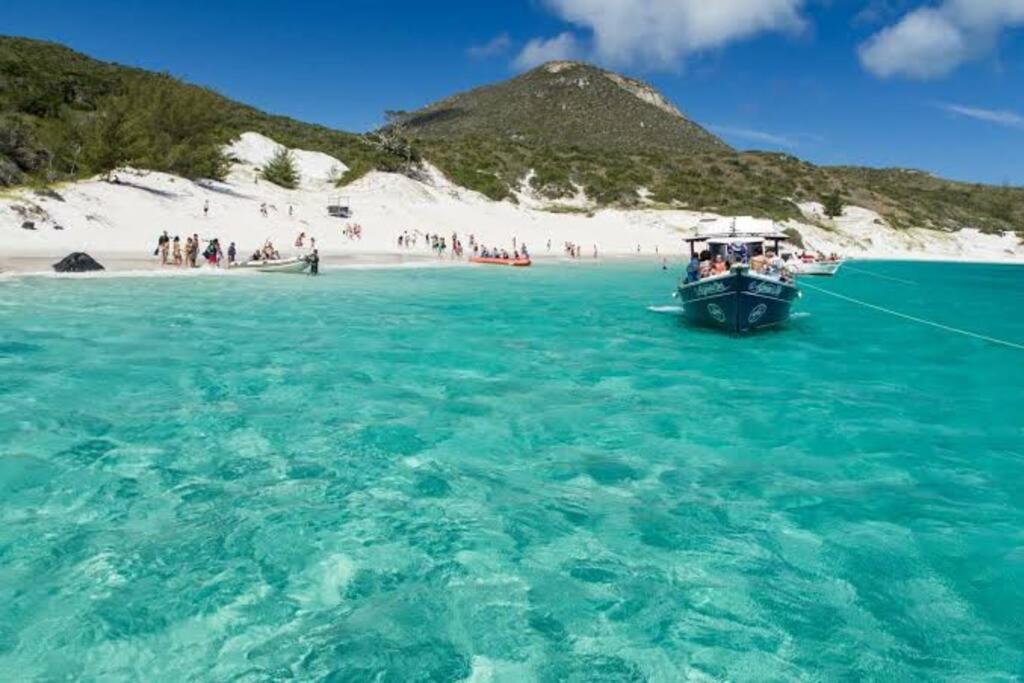 Sobrado a 1 quadra da Praia dos Anjos