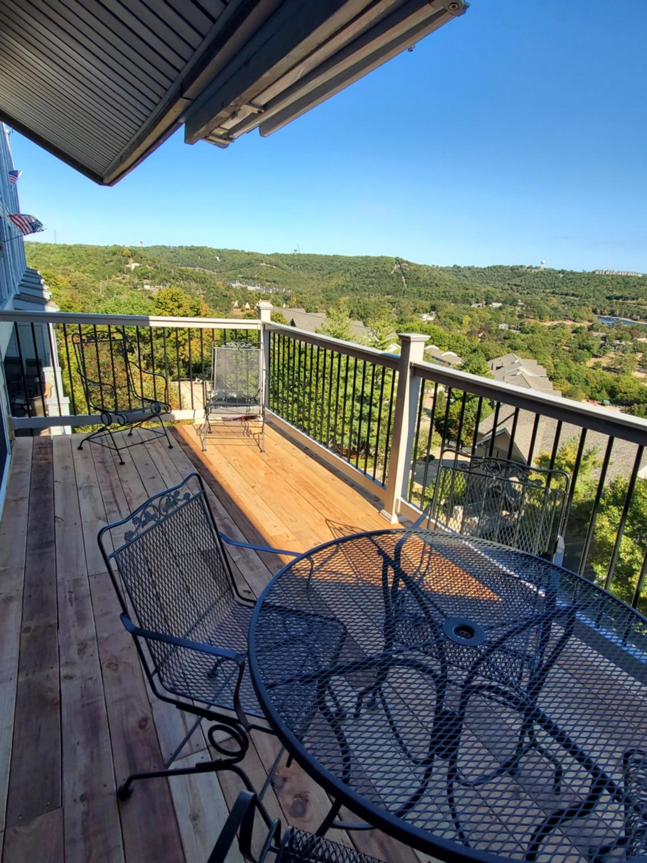 Treehouse Condos - Branson view 4