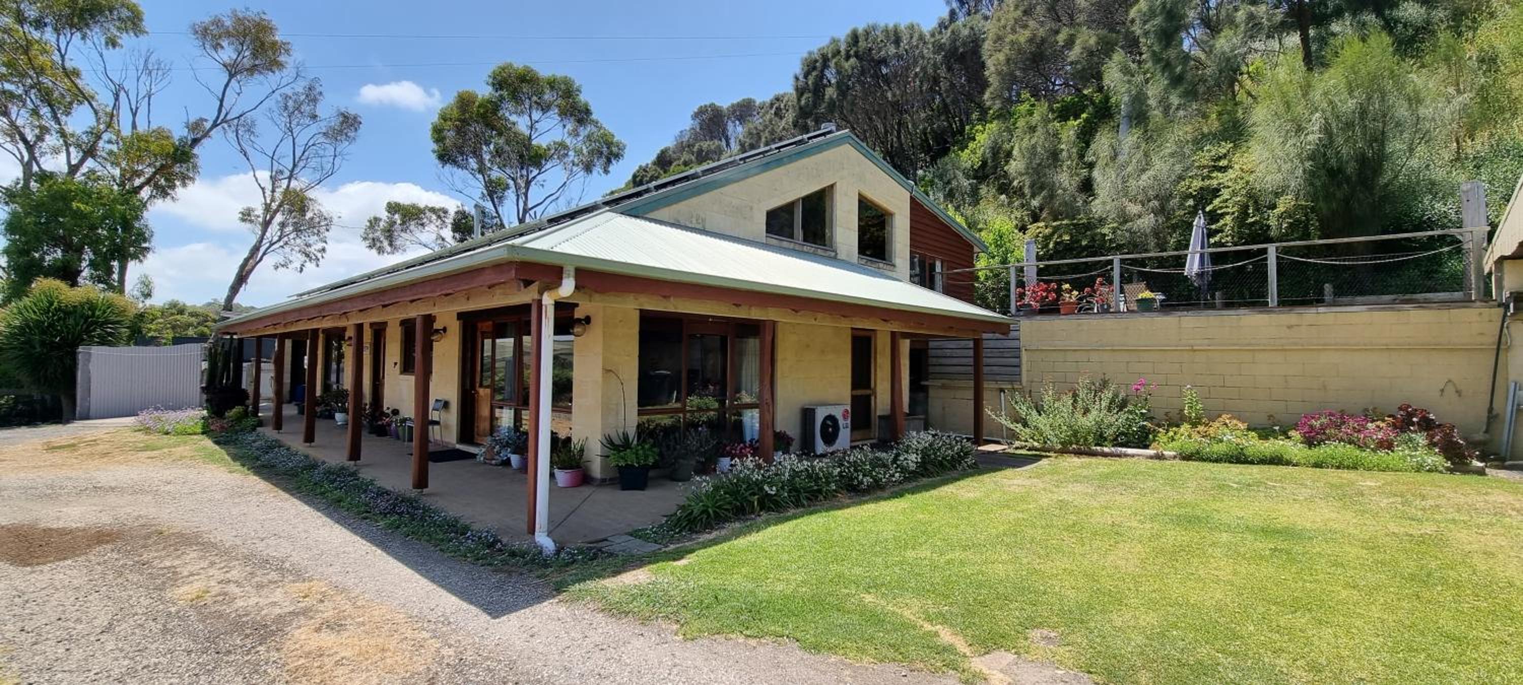 Eastern Reef Cottages