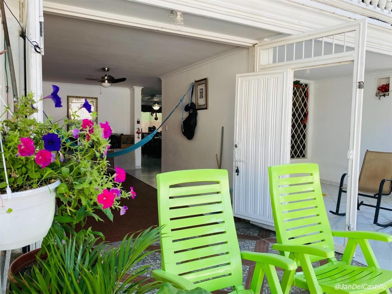 Casa Feliz Hostal