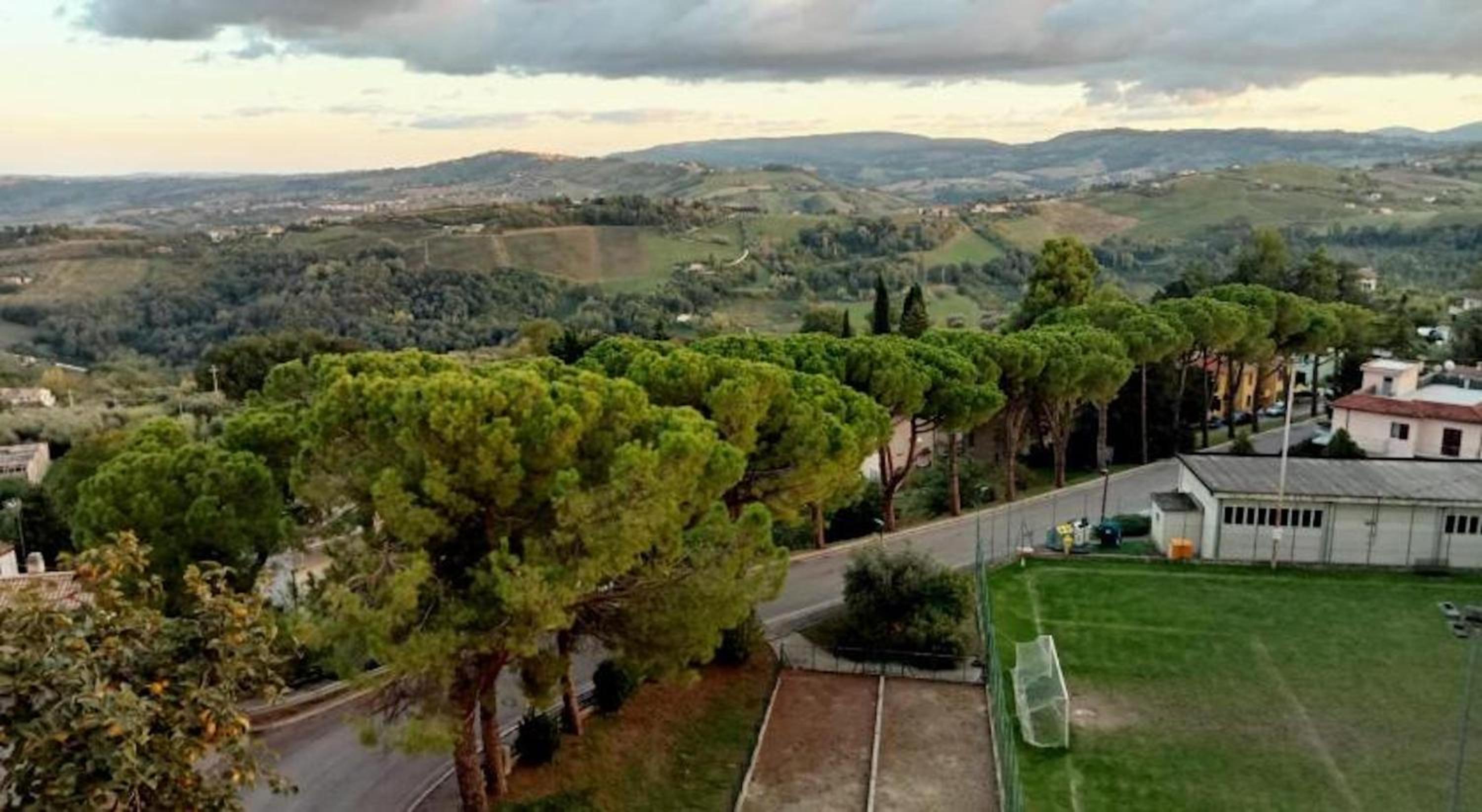 The Italian countryside - Agriturismo Collina Delle Streghe view 2