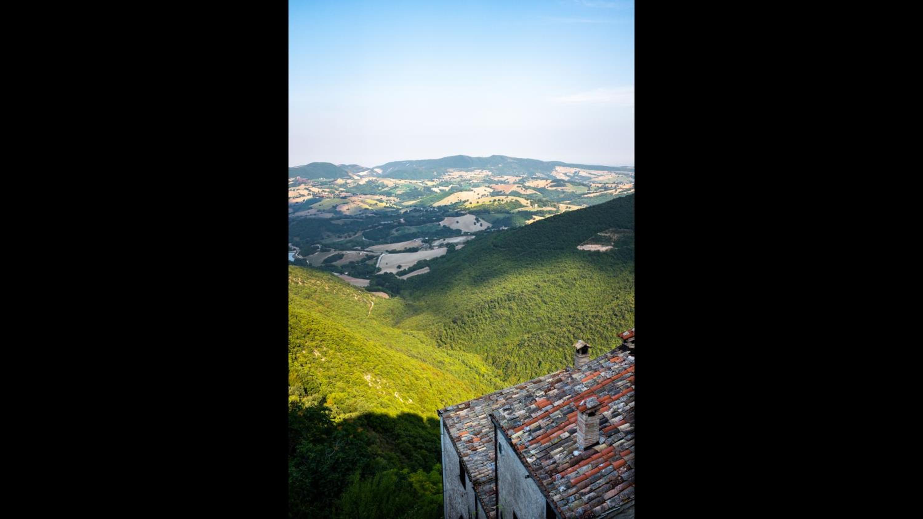 The Italian countryside - Agriturismo Collina Delle Streghe view 5