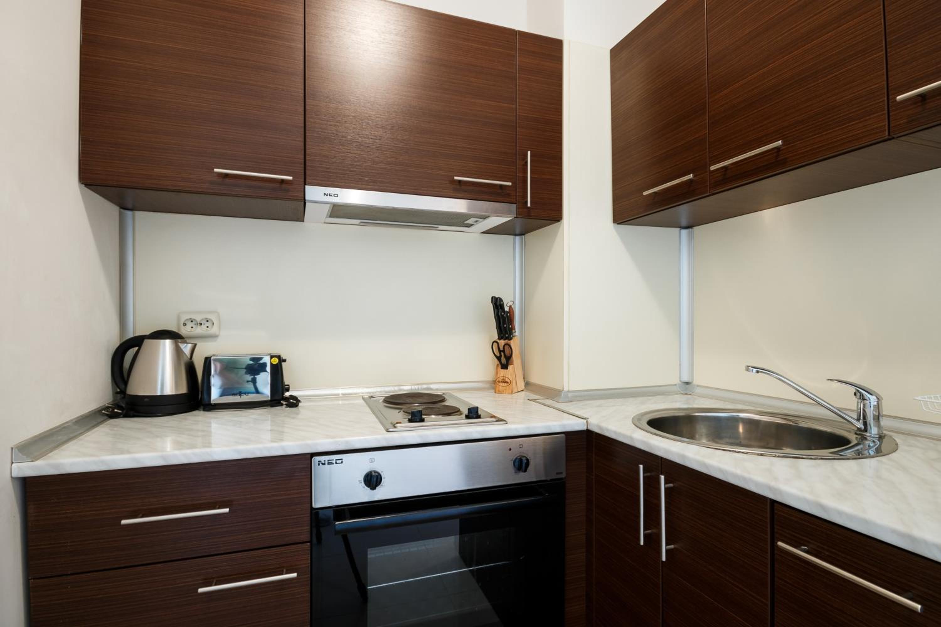 Charming 1 Bedroom Apartment for 2 People