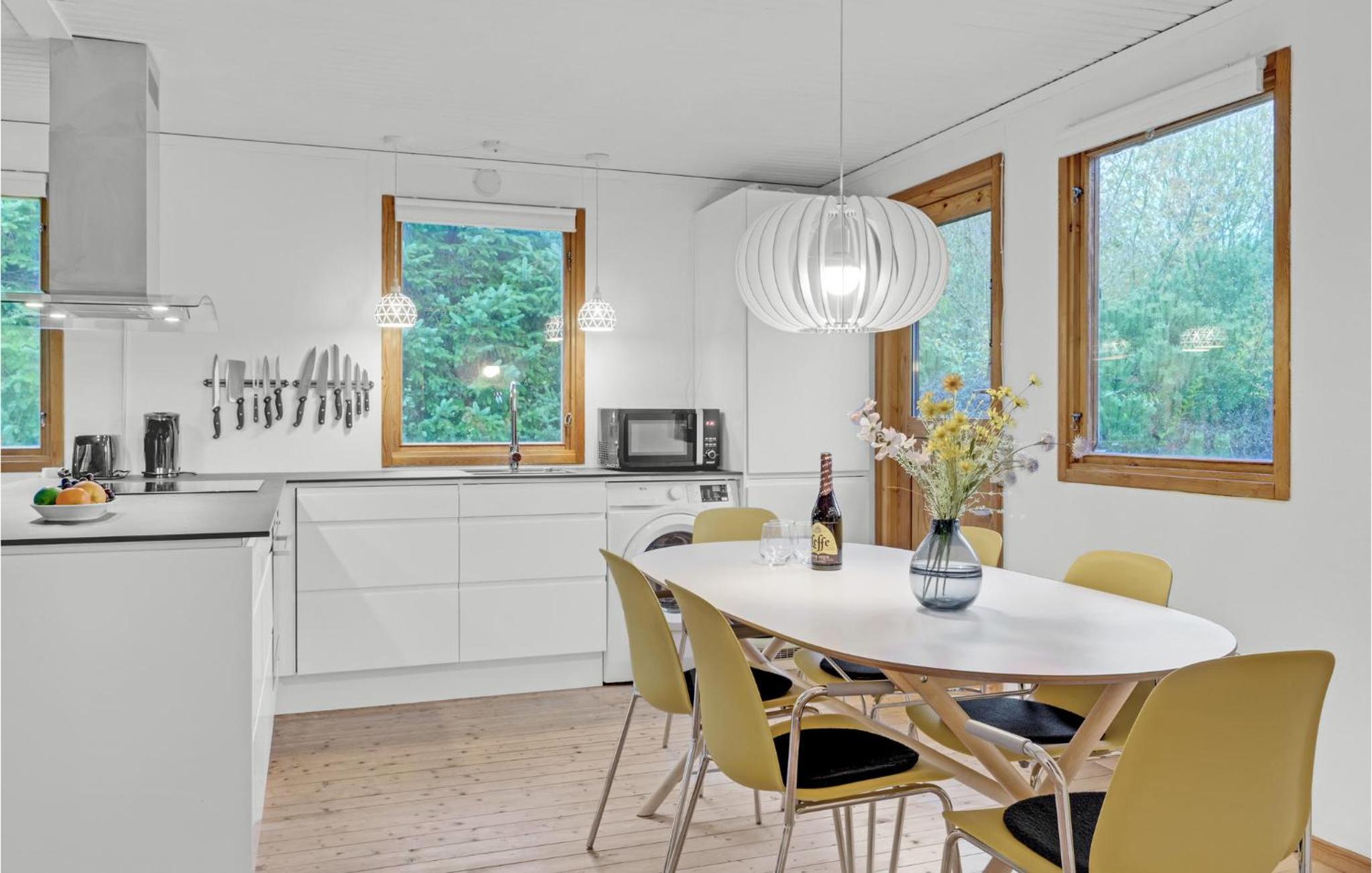3 Bedroom Cozy Home In Græsted