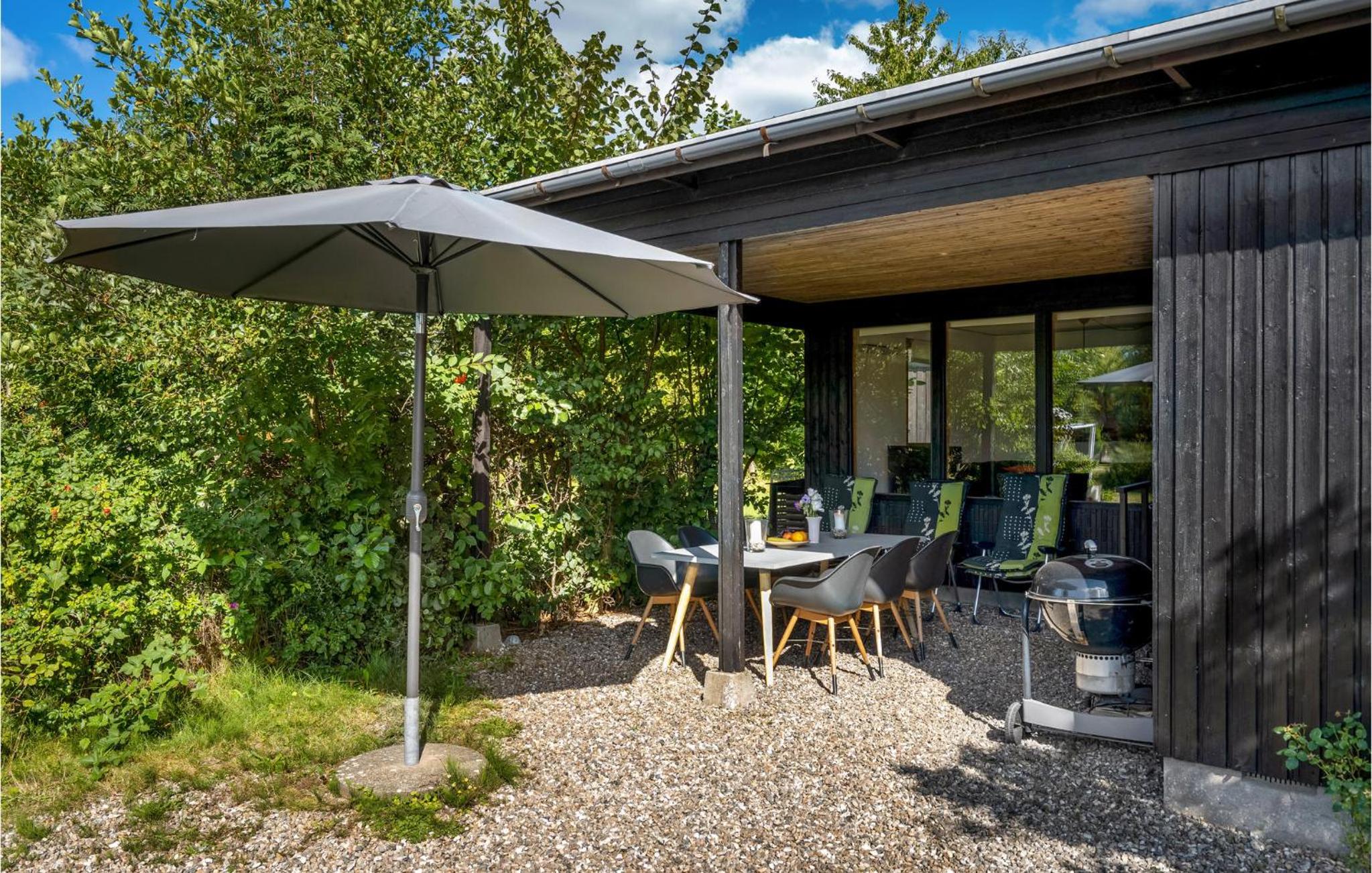 3 Bedroom Cozy Home In Græsted