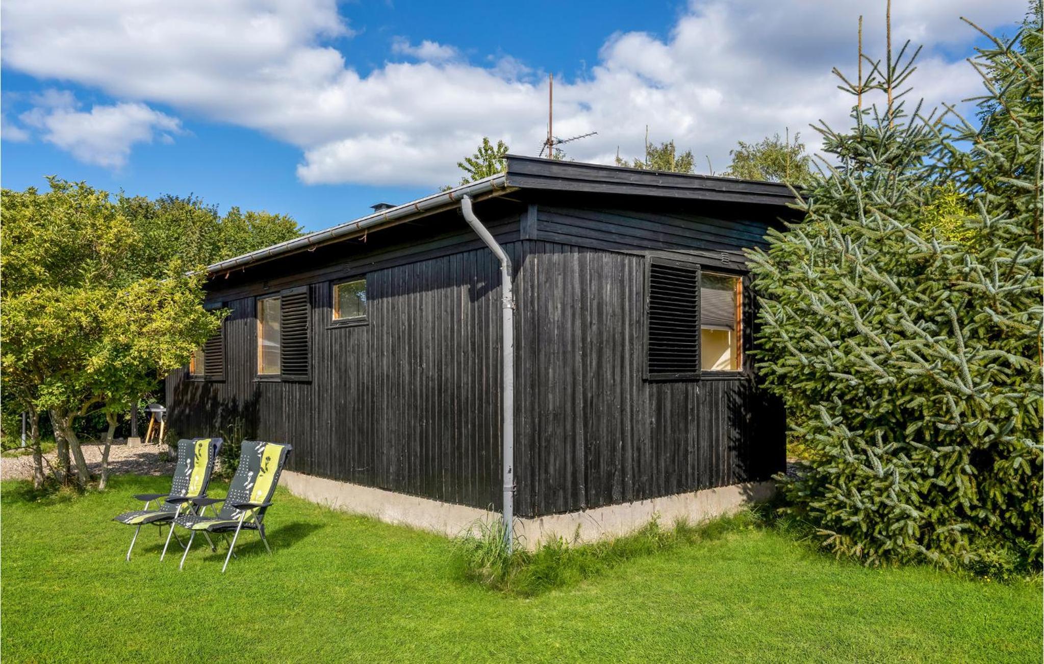 3 Bedroom Cozy Home In Græsted