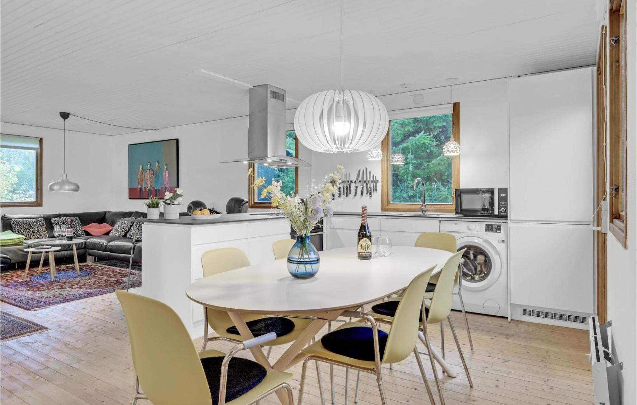 3 Bedroom Cozy Home In Græsted