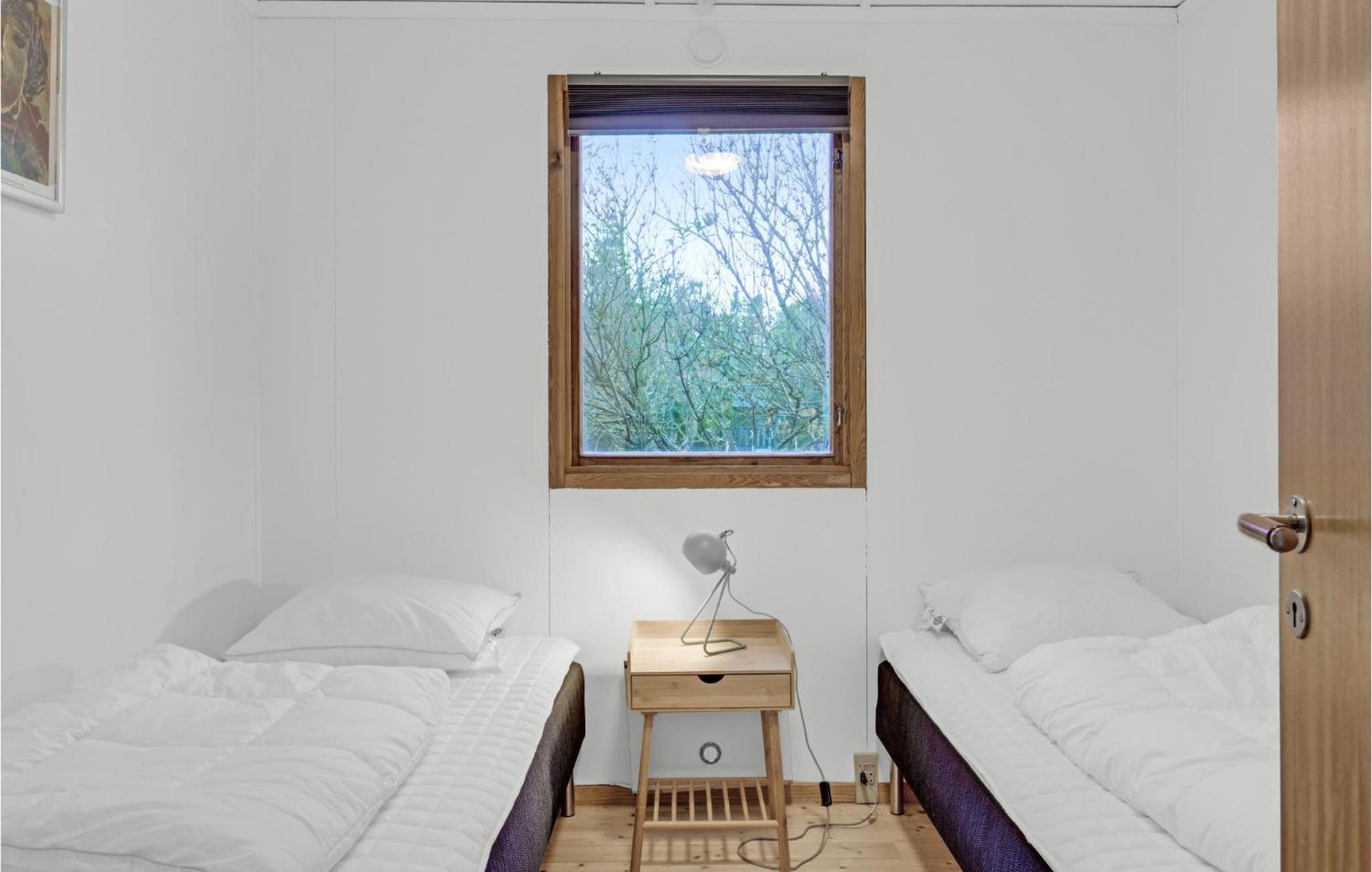 3 Bedroom Cozy Home In Græsted