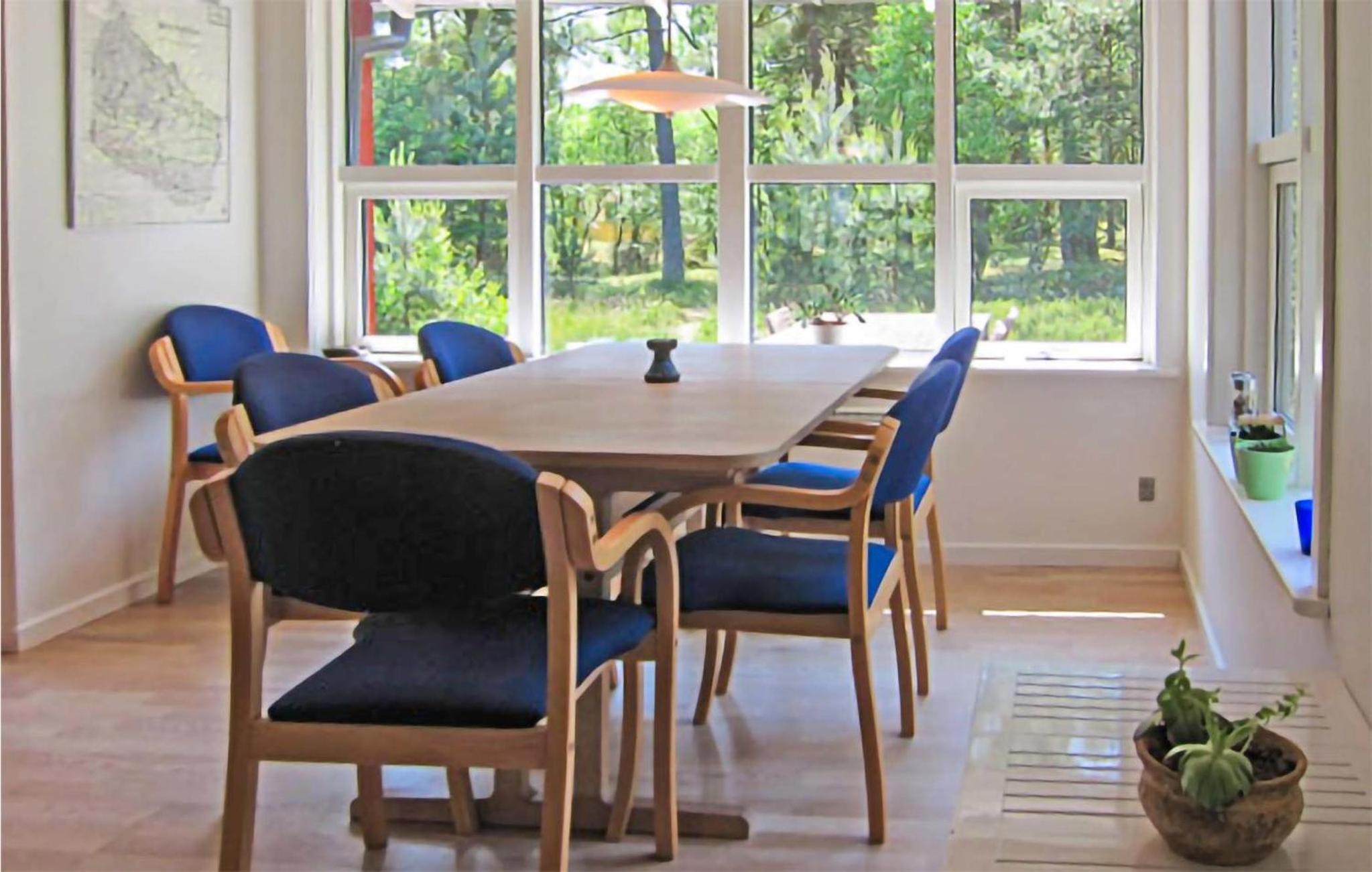 3 Bedroom Beautiful Home In Aakirkeby view 5