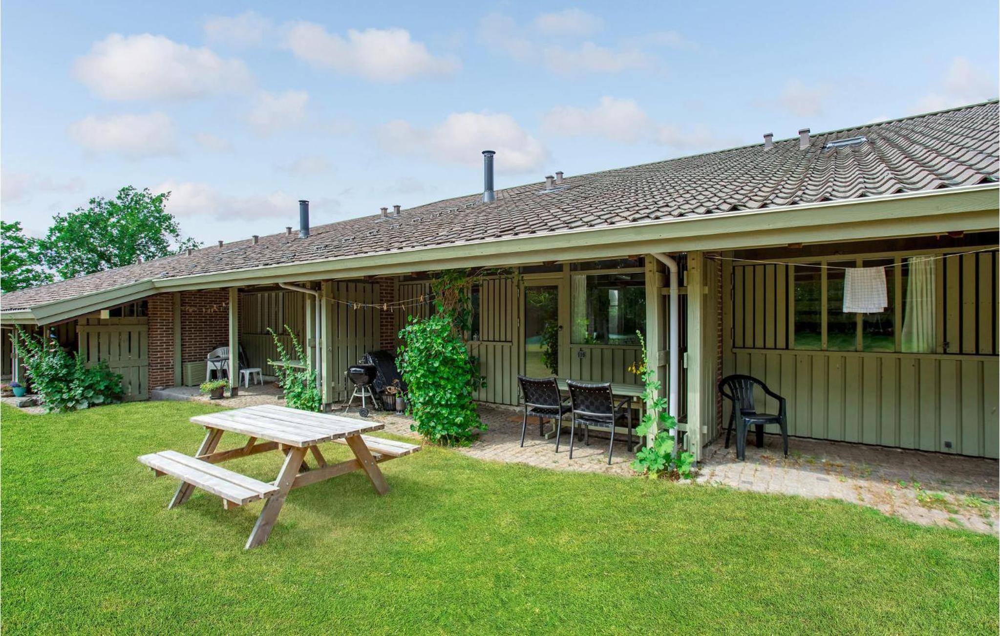 Stunning Apartment In Allinge With Wifi